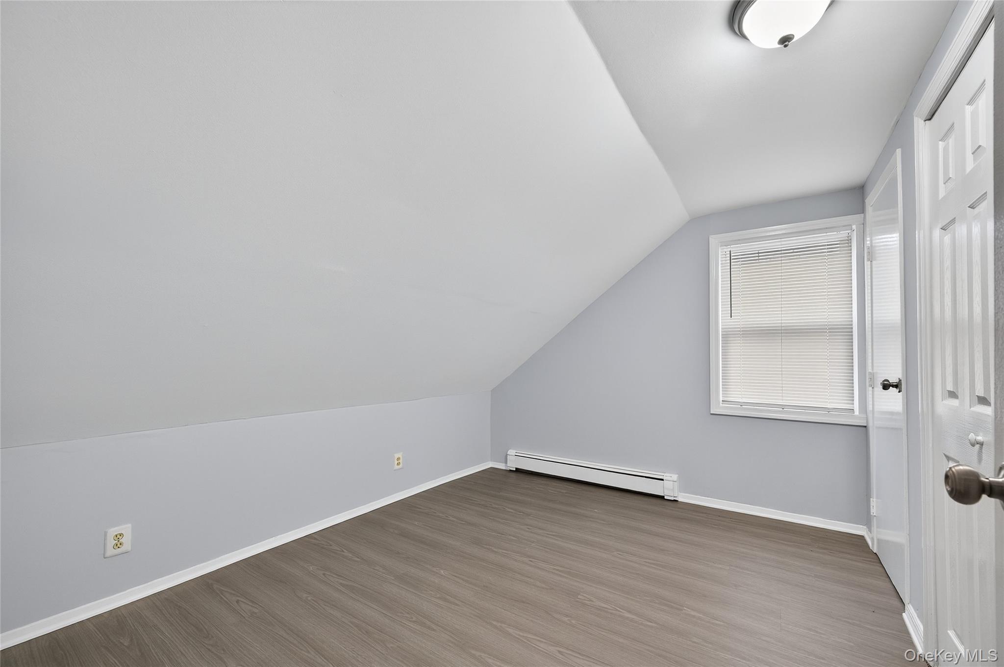 #17 photo, 552 Old Country Road, Plainview , NY 11803