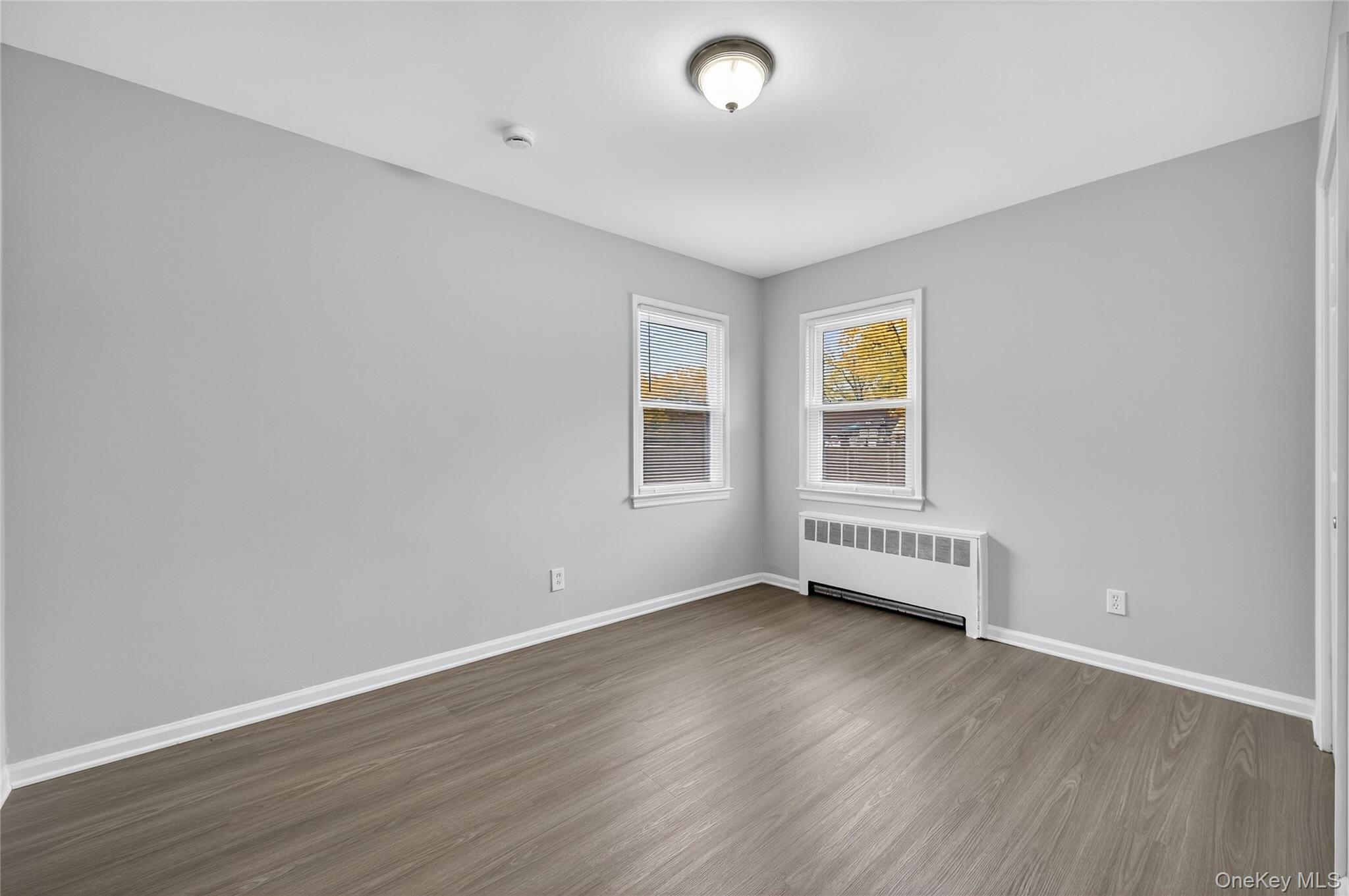 #8 photo, 552 Old Country Road, Plainview , NY 11803