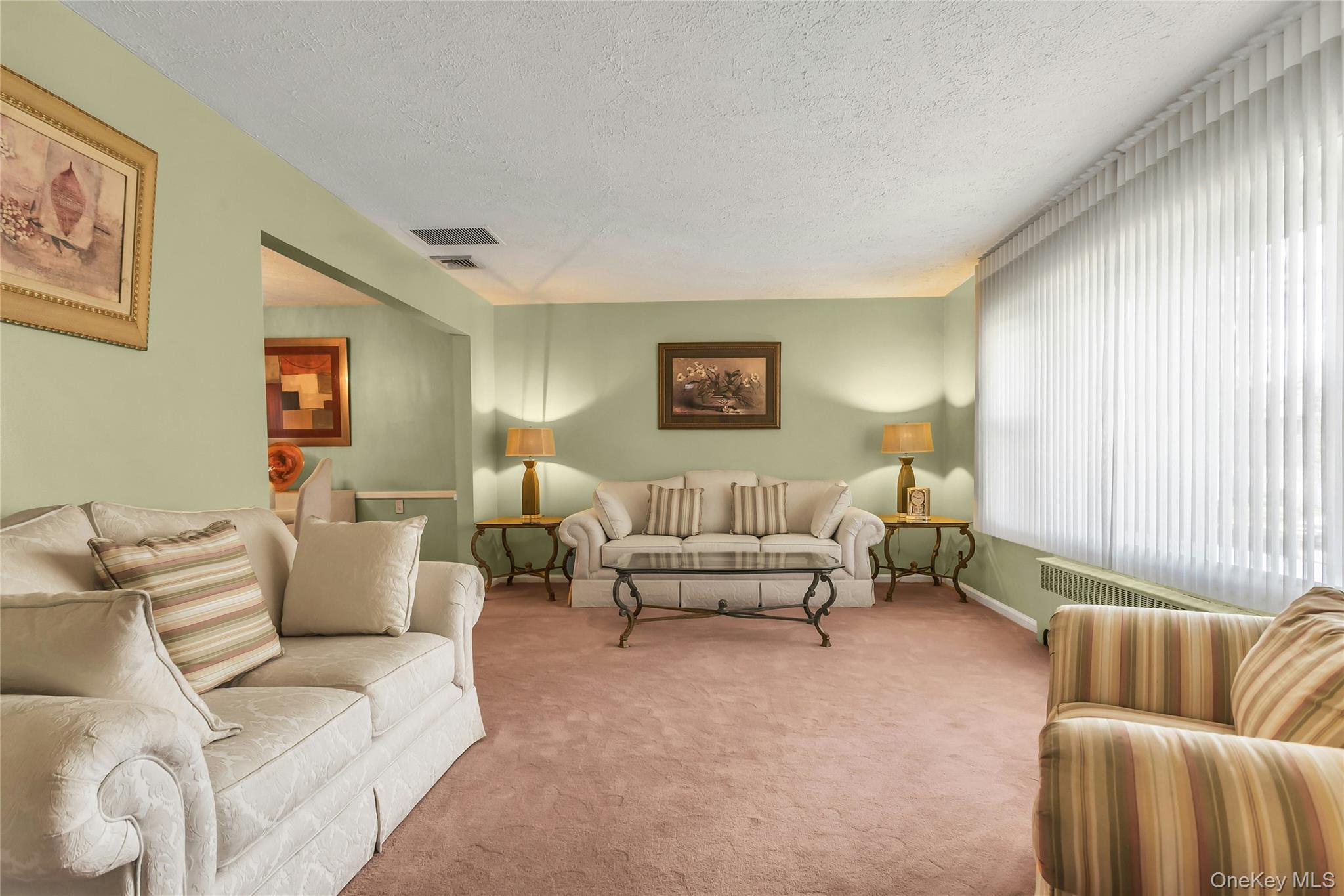 #3 photo, 946 Bard Road, Westbury , NY 11590