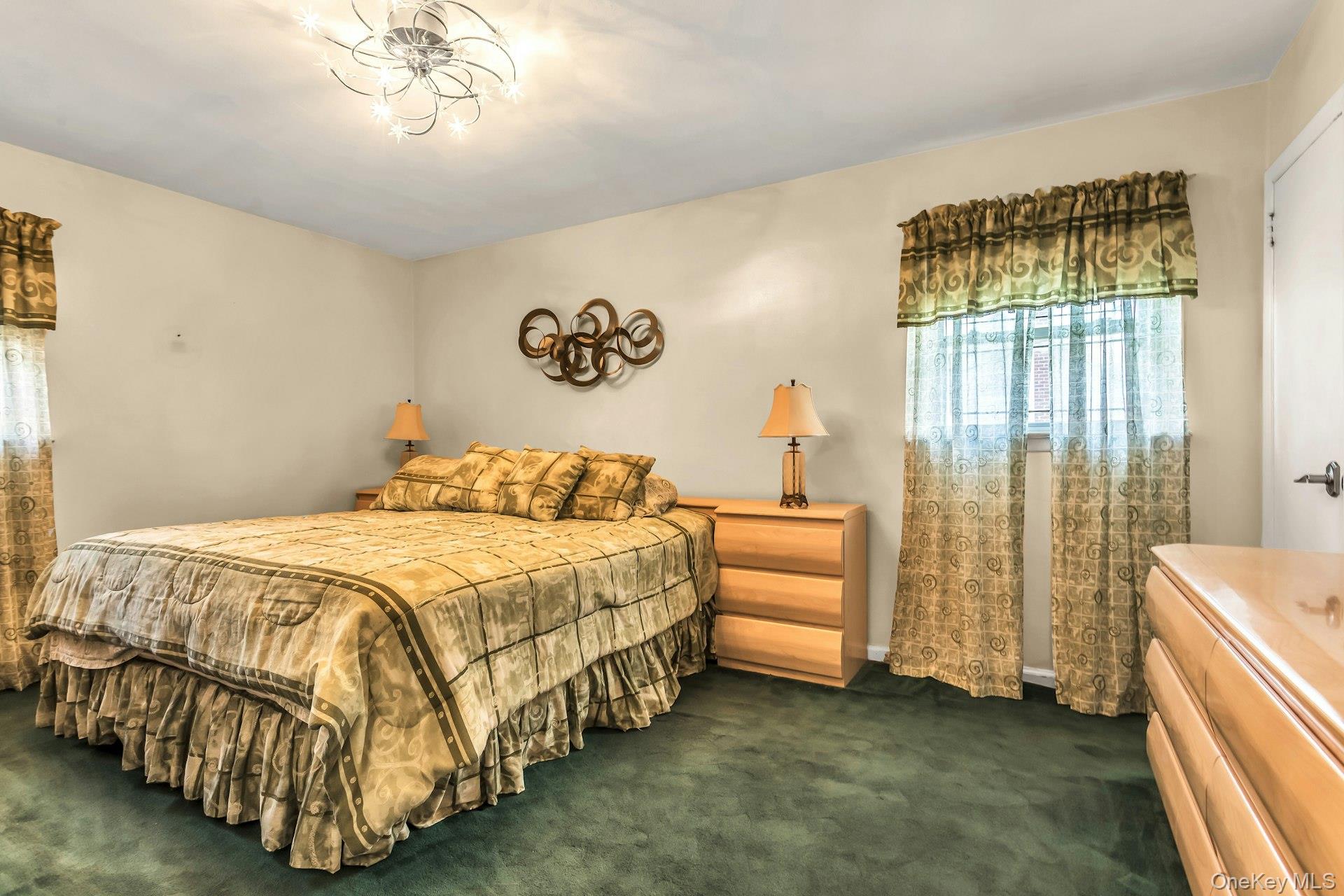 #8 photo, 946 Bard Road, Westbury , NY 11590