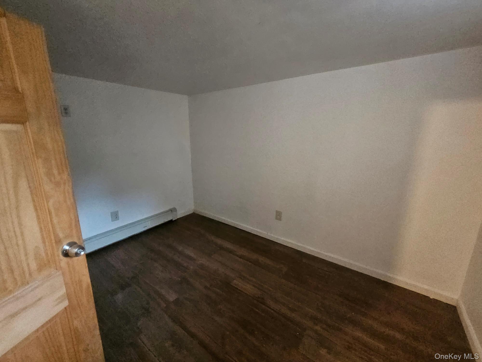 #17 photo, 11 Edgewood Avenue, サフォーク郡 Farmingville , NY 11738