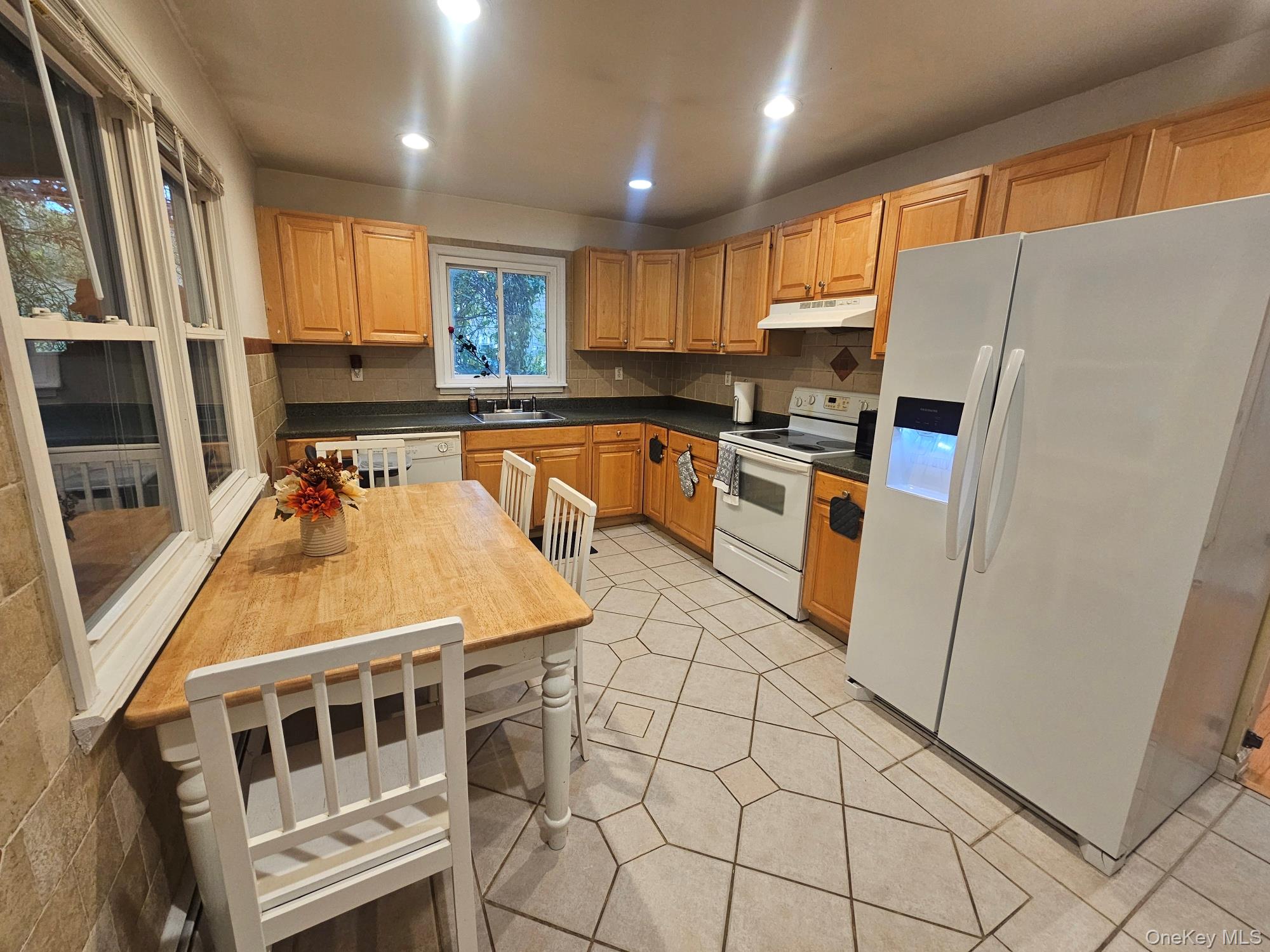 #5 photo, 11 Edgewood Avenue, サフォーク郡 Farmingville , NY 11738