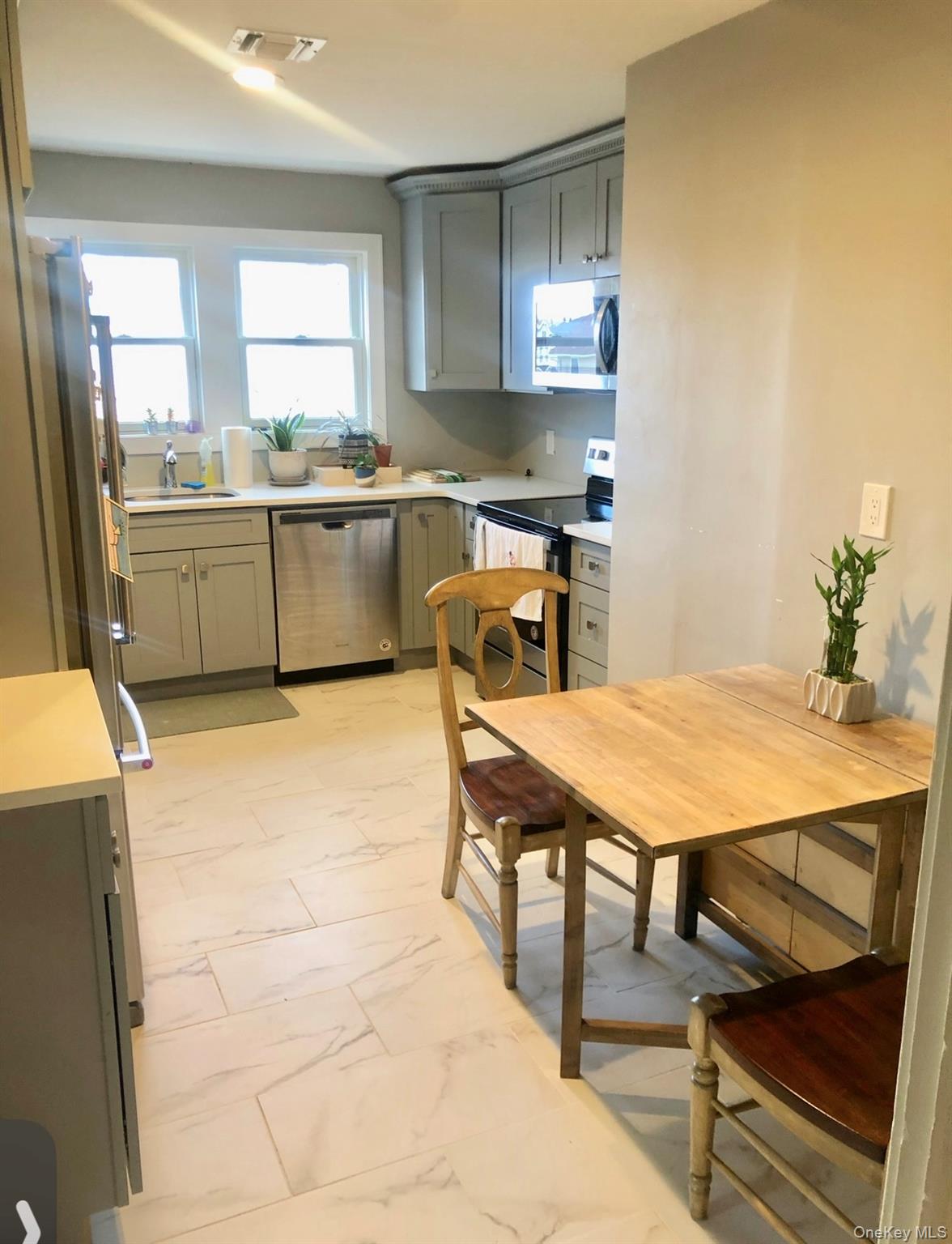 #2 photo, 41 lafayette Avenue, Westbury , NY 11590