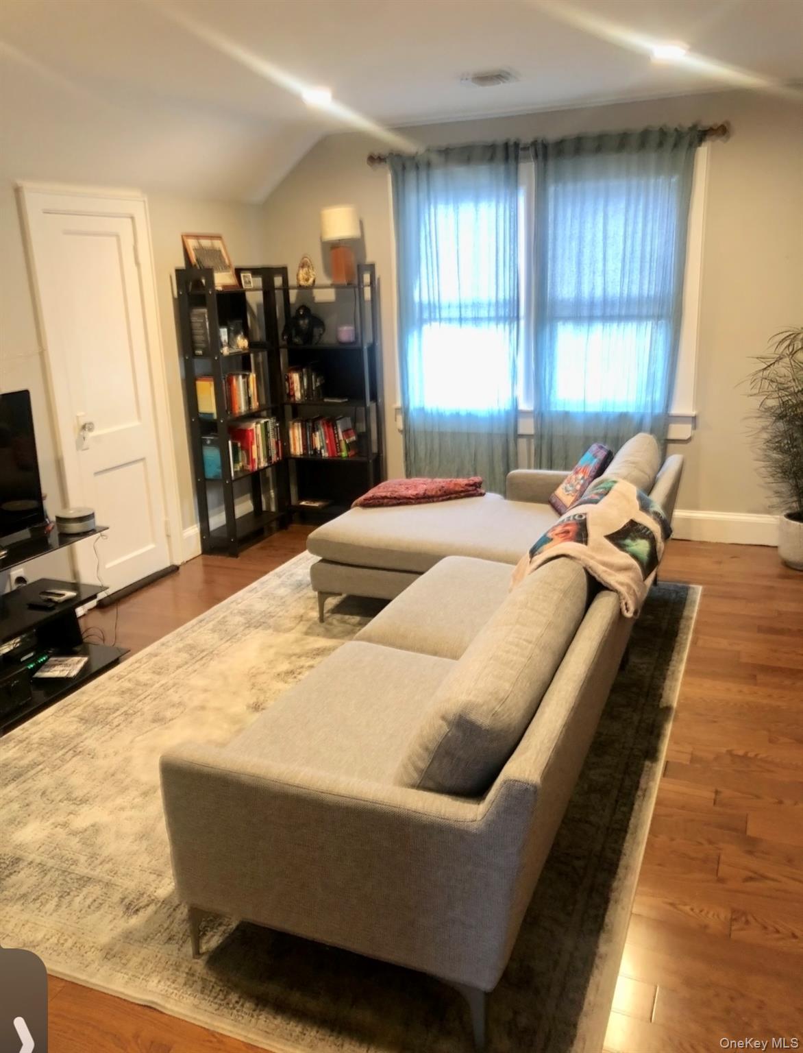 #5 photo, 41 lafayette Avenue, Westbury , NY 11590