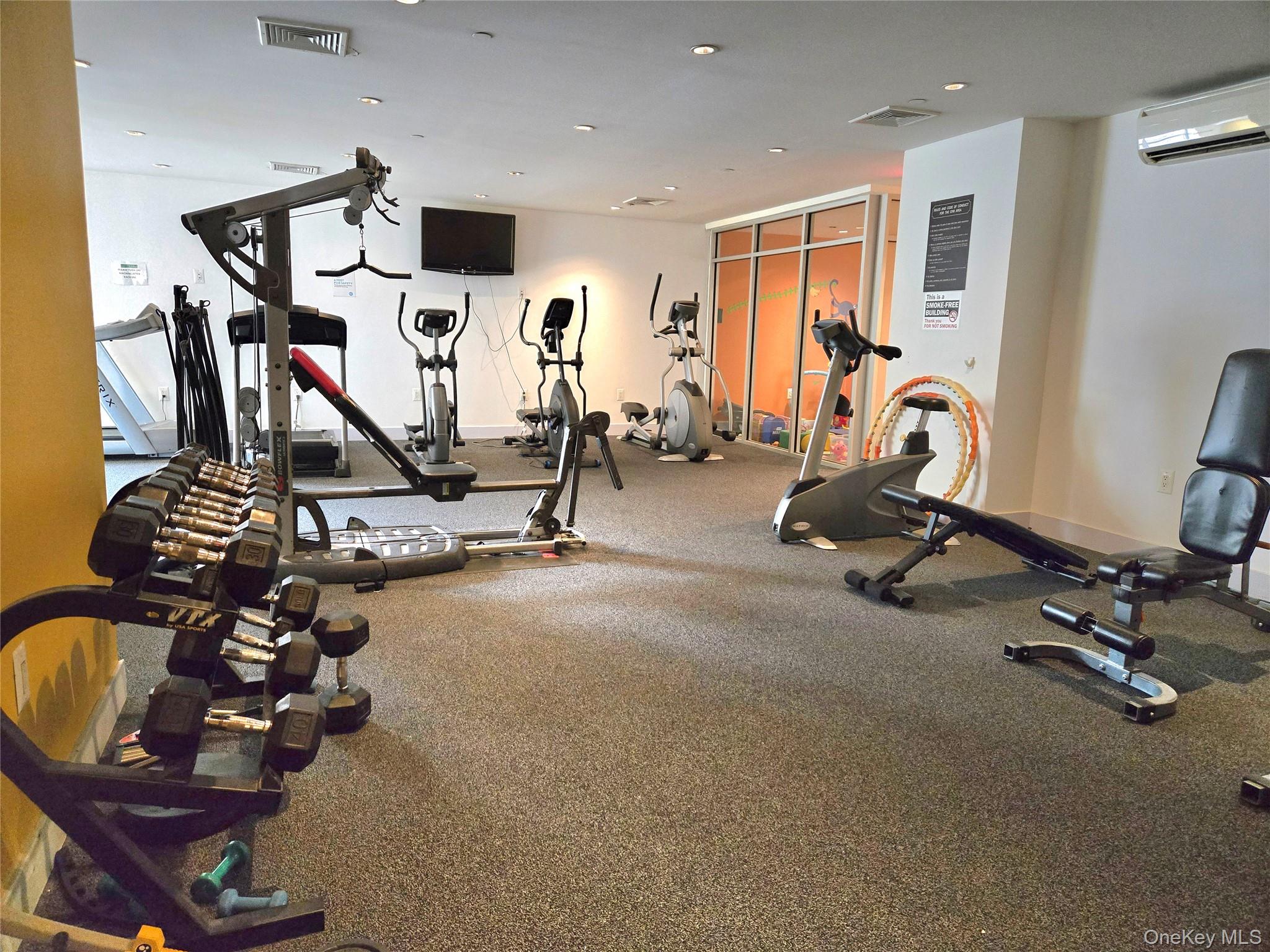 #20 photo, 140-21 32nd Avenue, Flushing , NY 11354