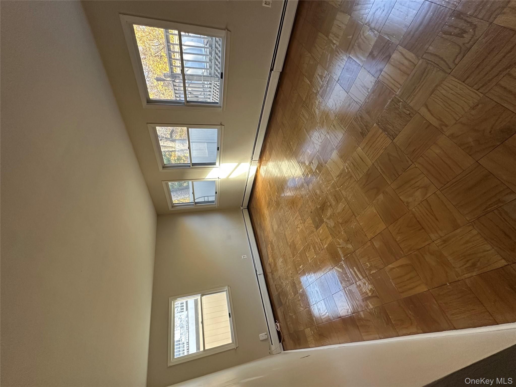 #7 photo, 11 Brush Court, Garnerville , NY 10923