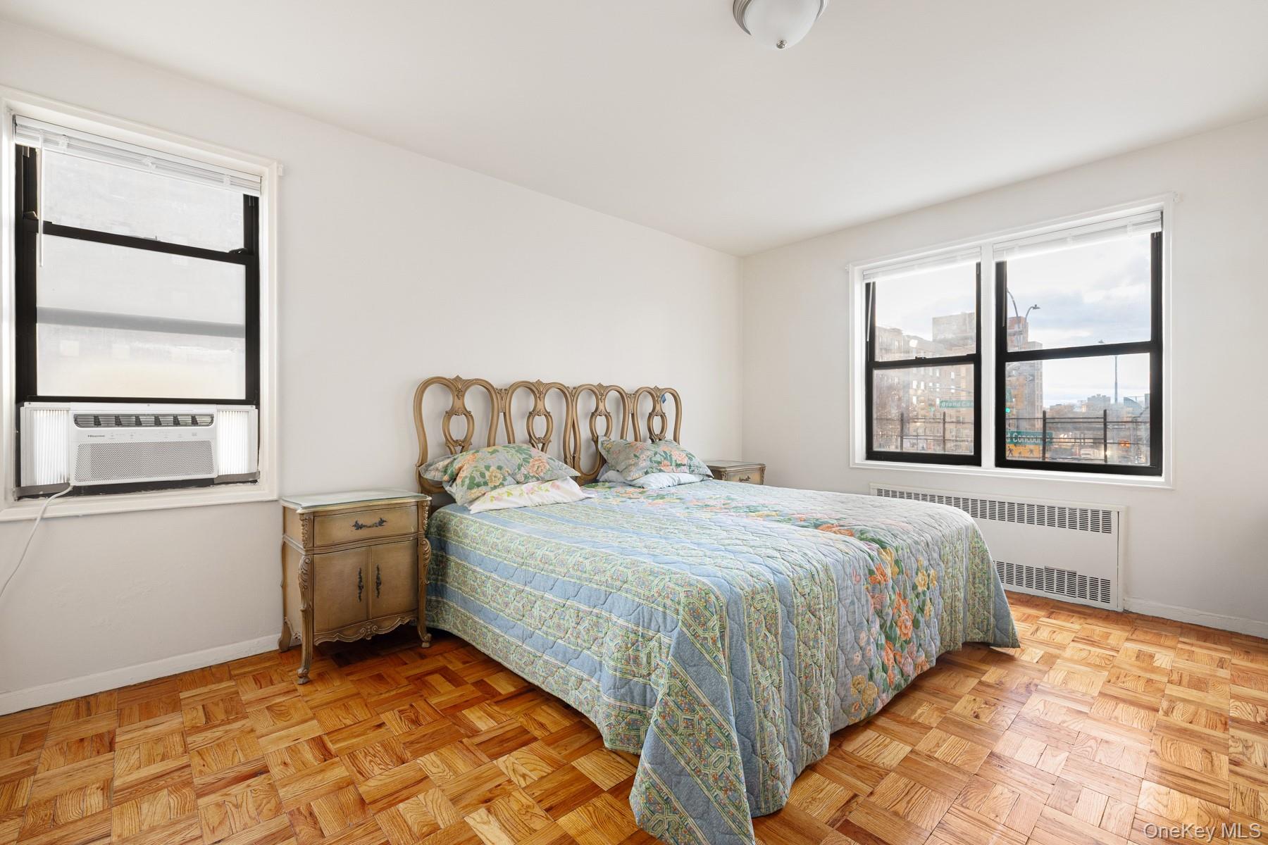 #13 photo, 3130 Grand Concourse, Bronx , NY 10458
