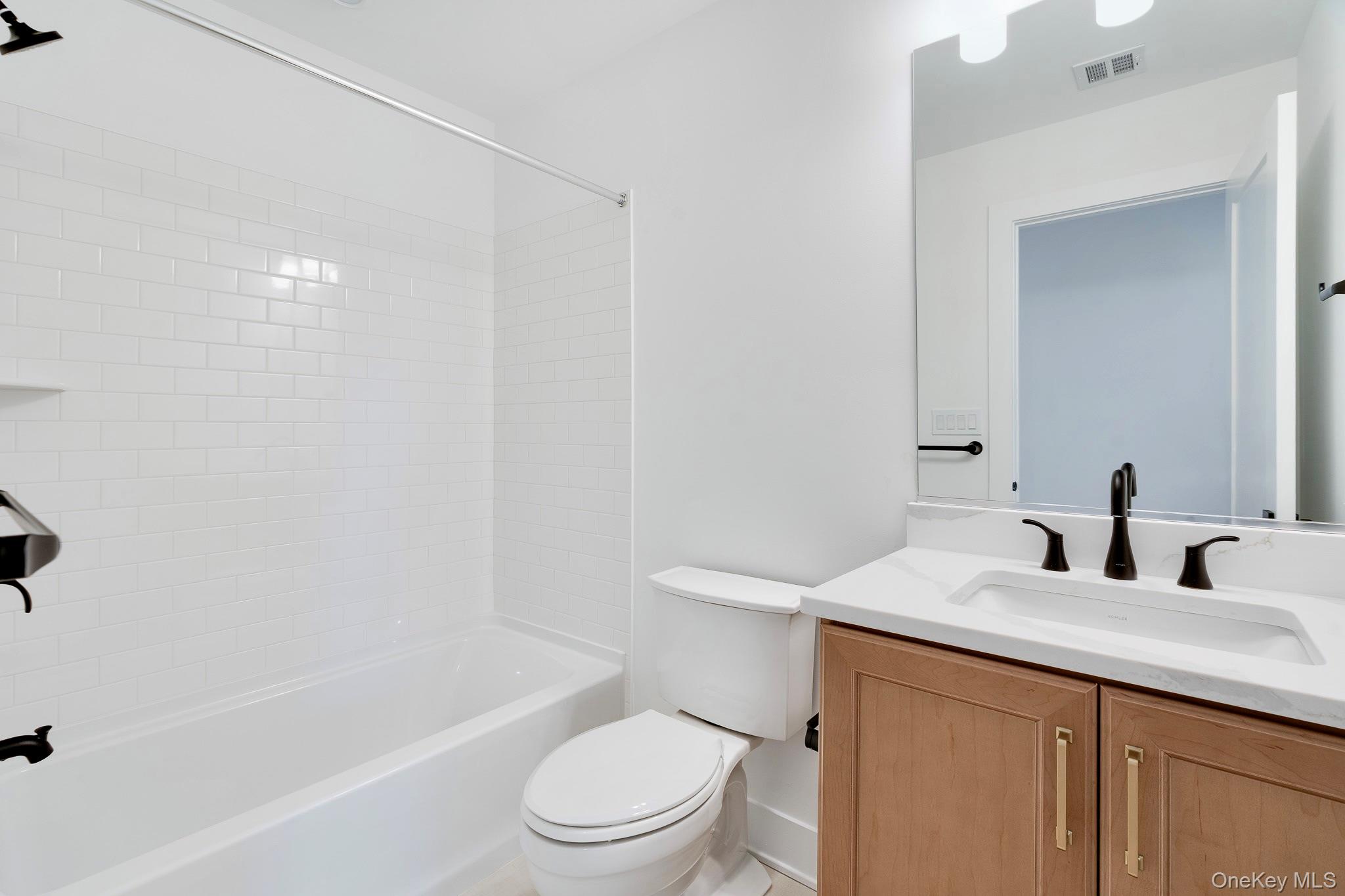 #17 photo, 4044 Chestnut Ridge Road, Fishkill , NY 12524