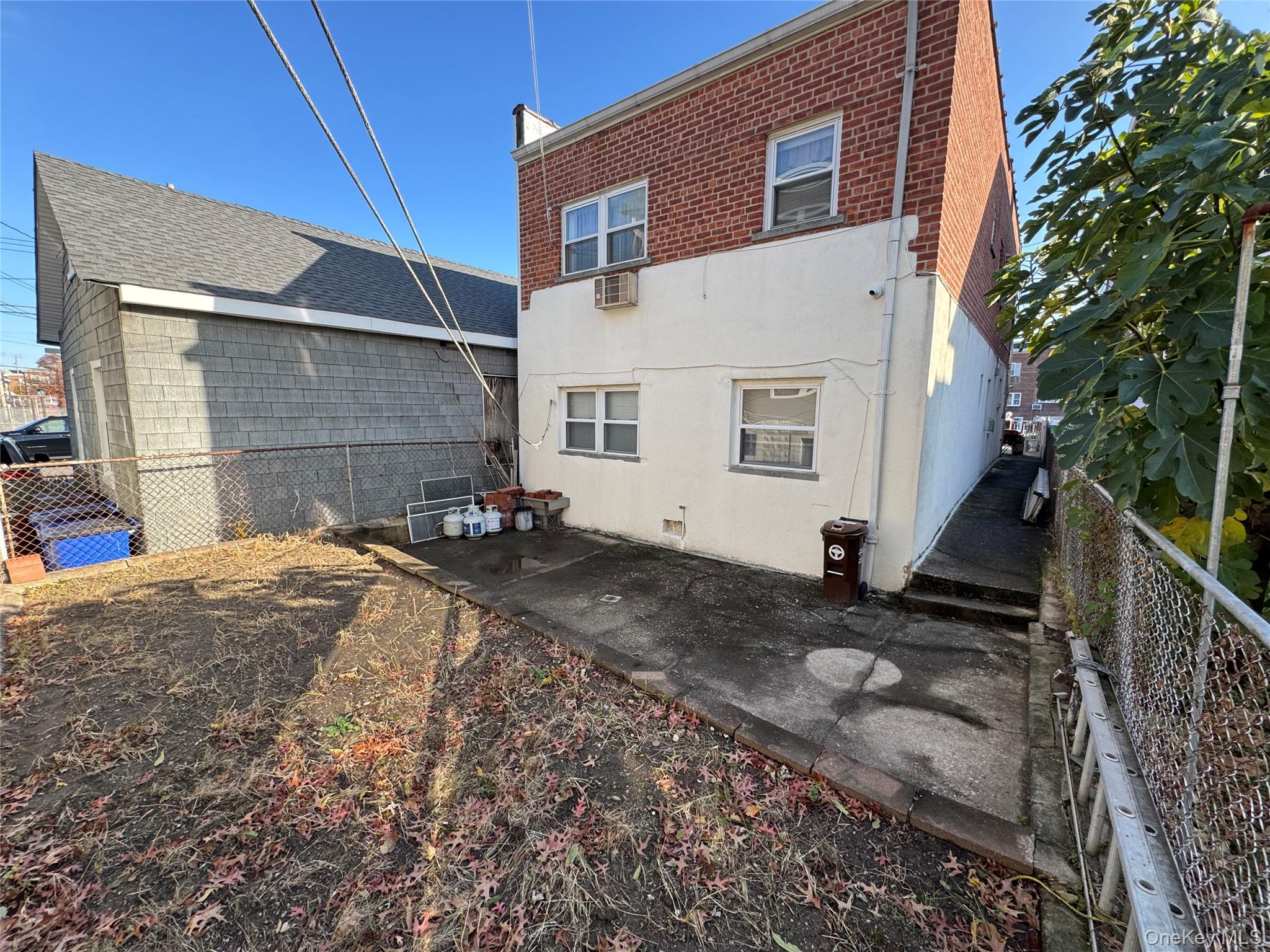 #6 photo, 2877 Waterbury Avenue, Bronx , NY 10461