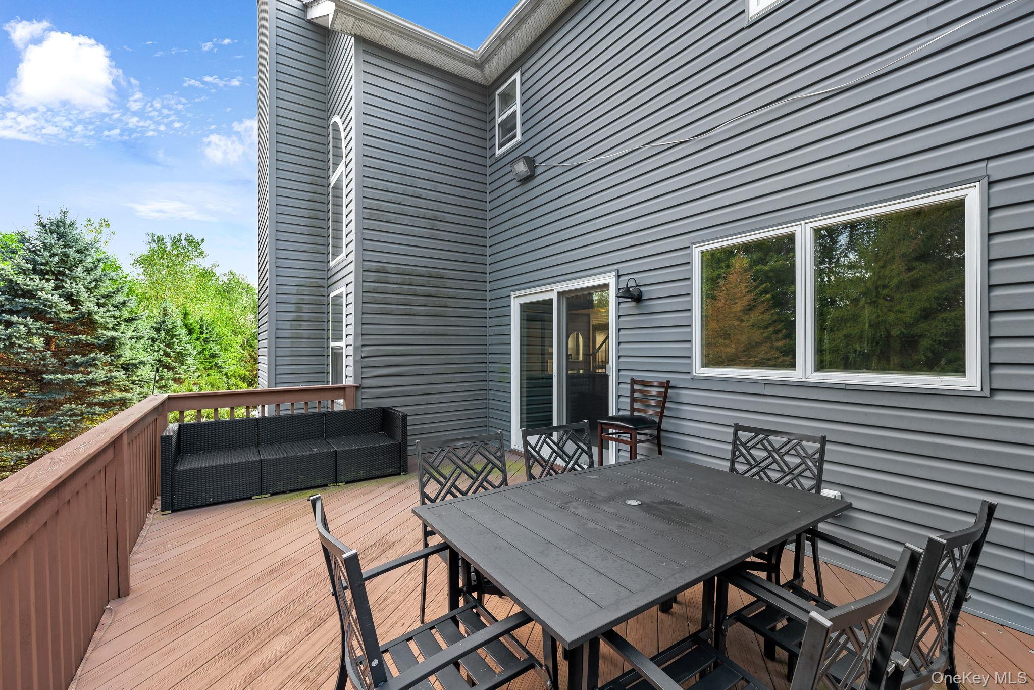 #14 photo, 1010 Pine View, New Windsor , NY 12553