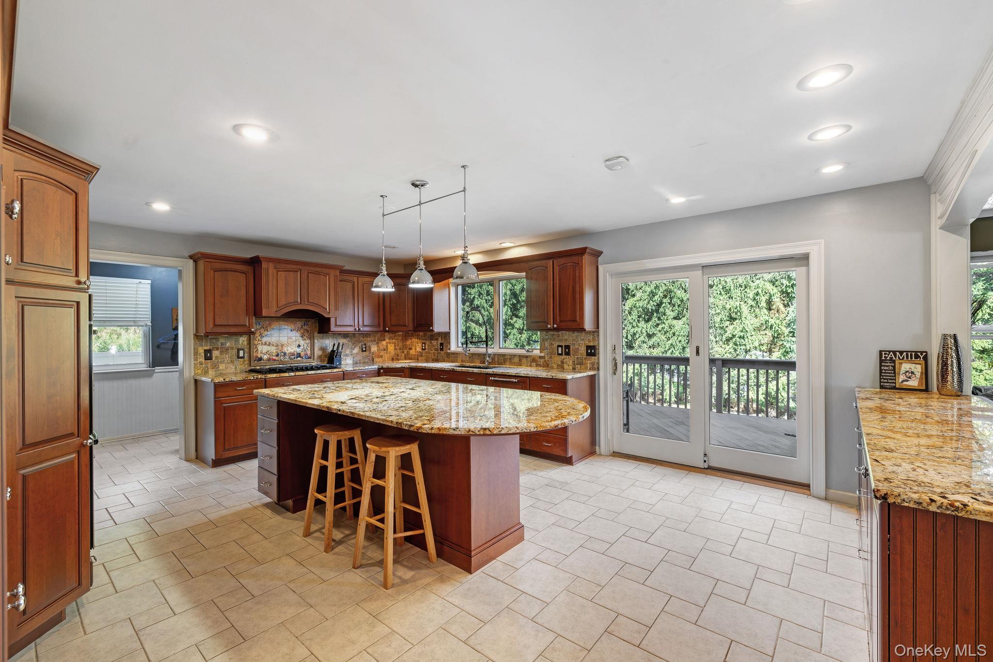 #3 photo, 1010 Pine View, New Windsor , NY 12553