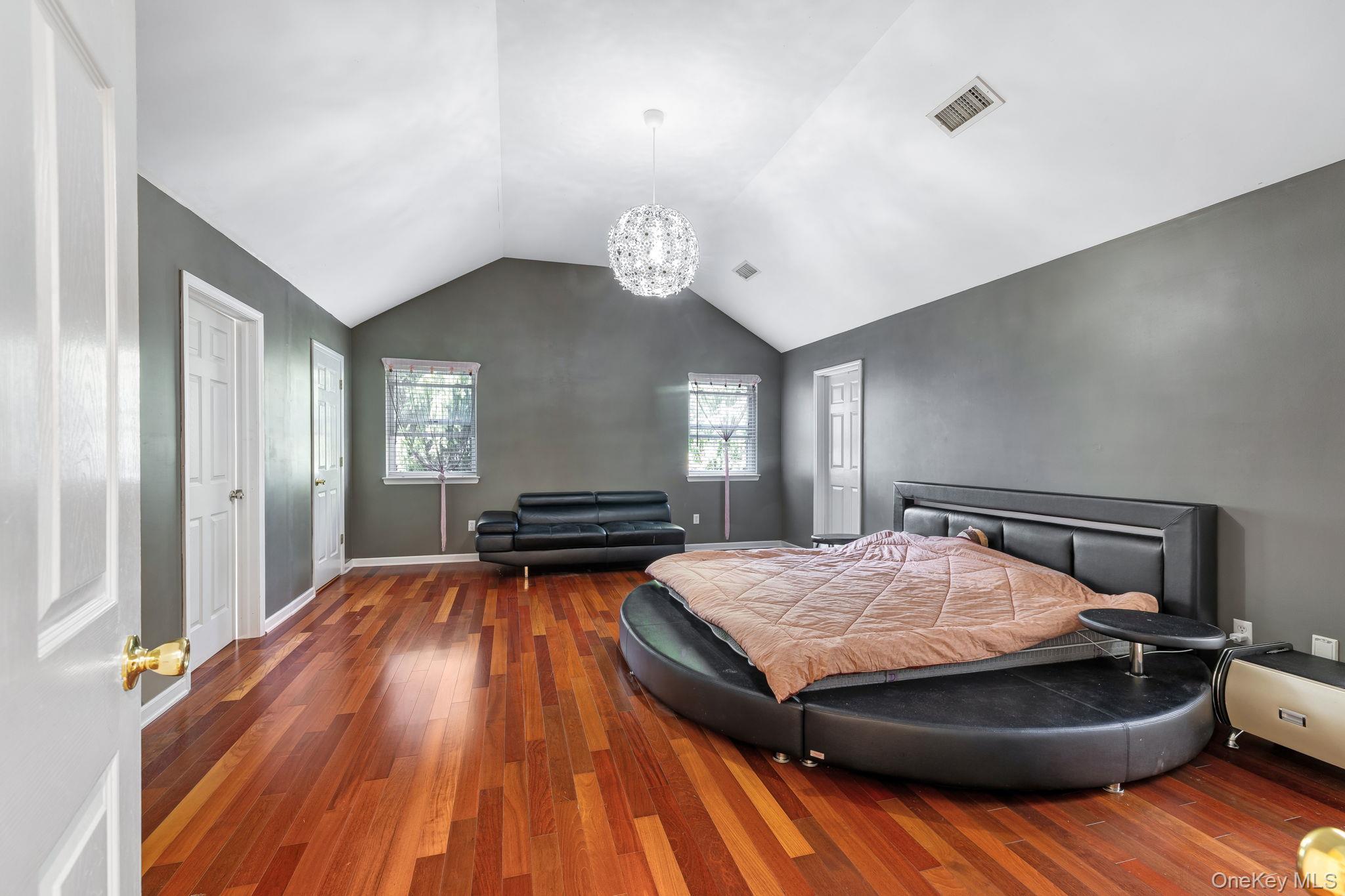 #8 photo, 1010 Pine View, New Windsor , NY 12553