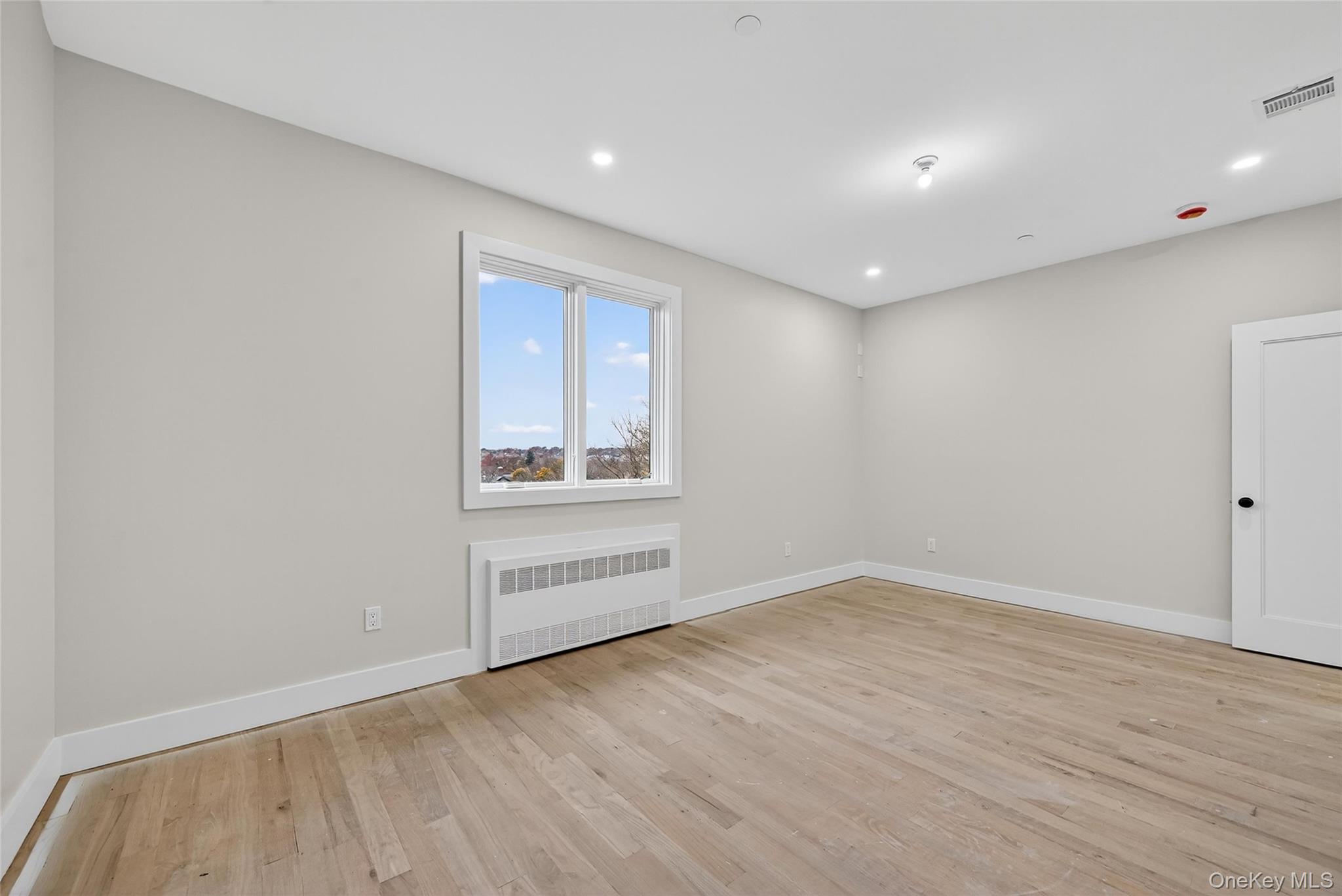 #19 photo, 6 Milla Lane, Spring Valley , NY 10977