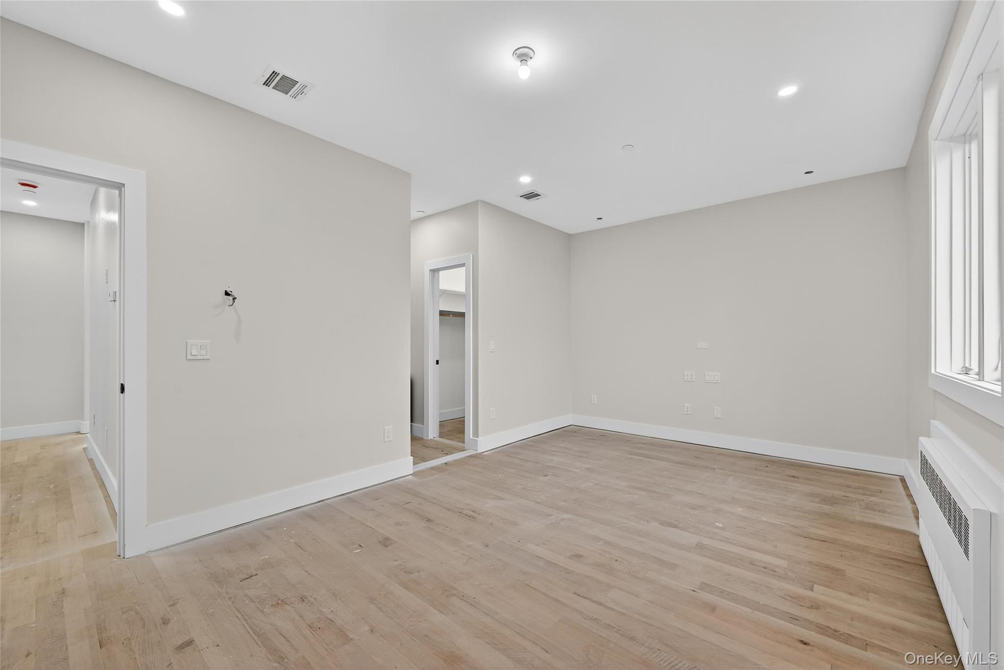 #20 photo, 6 Milla Lane, Spring Valley , NY 10977