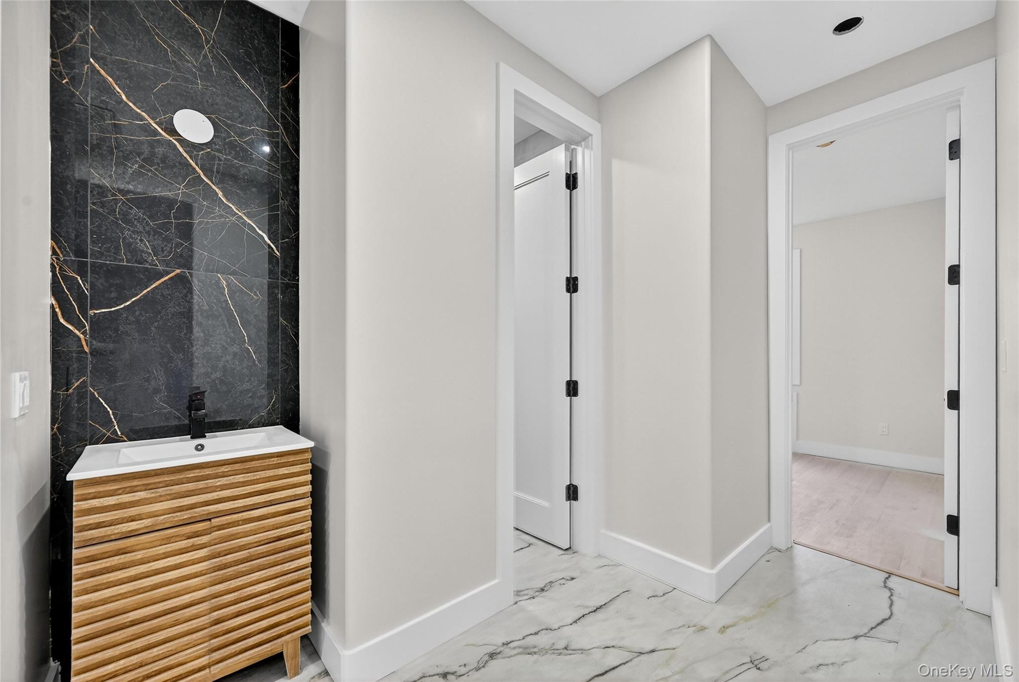 #6 photo, 6 Milla Lane, Spring Valley , NY 10977