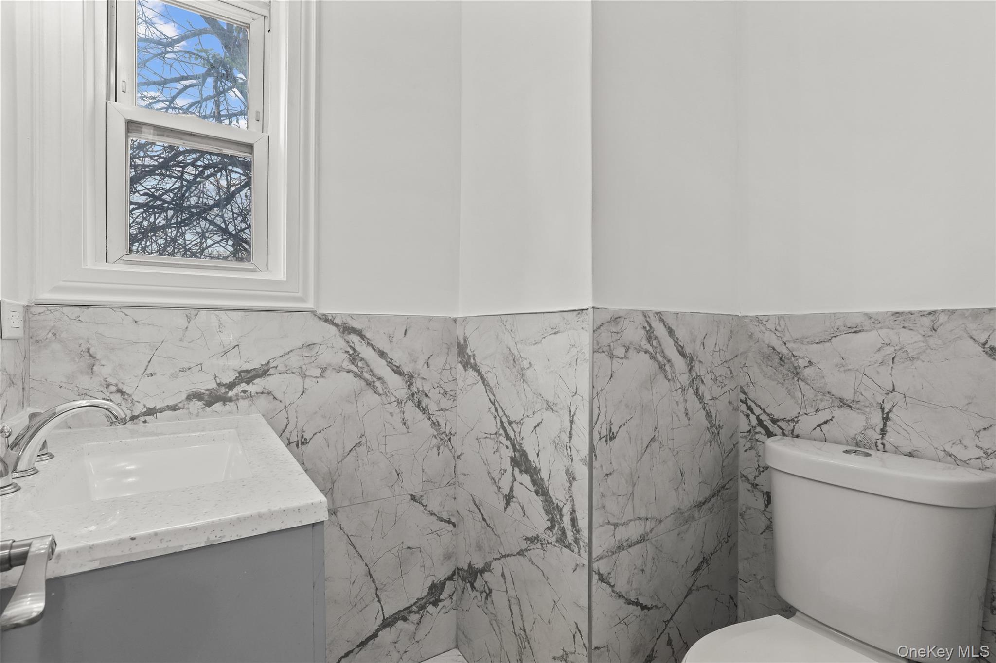 #8 photo, 1631 Paulding Avenue, Bronx , NY 10462