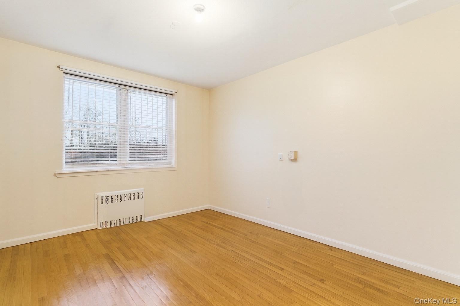 #5 photo, 1323 46th Street, ব্রুকলিন Brooklyn , NY 11219