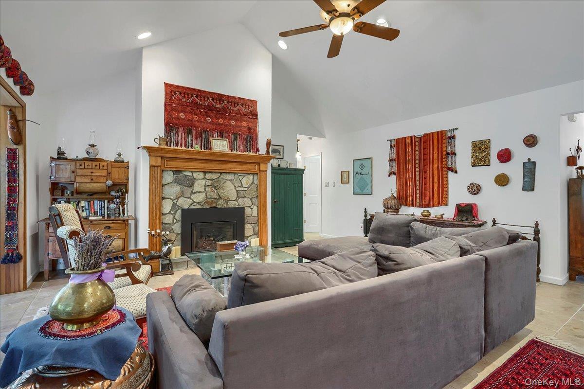 #8 photo, 20 Overlook Drive, Call Listing Agent , PA 18405