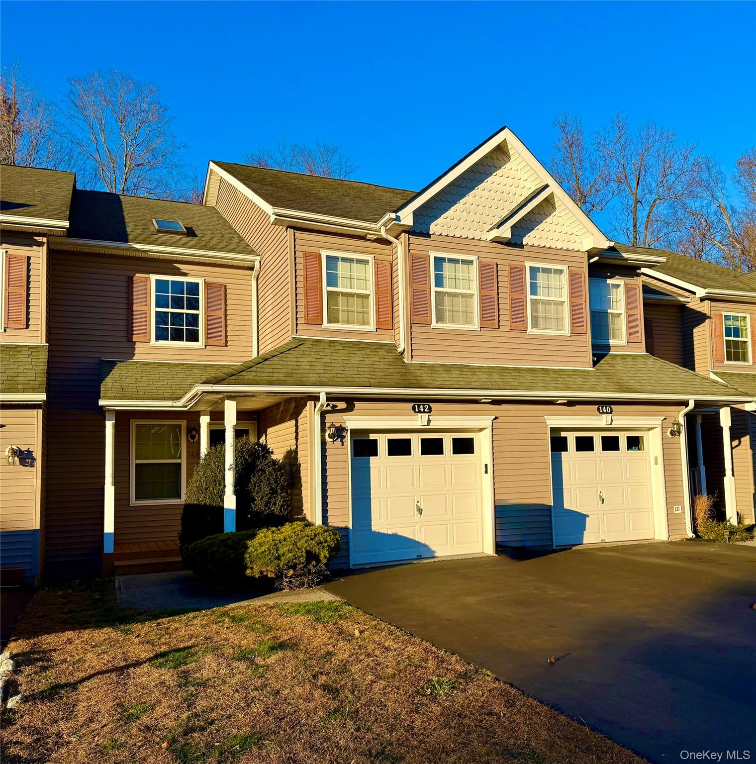 #1 photo, 142 Pinebrook Drive, Hyde Park , NY 12538