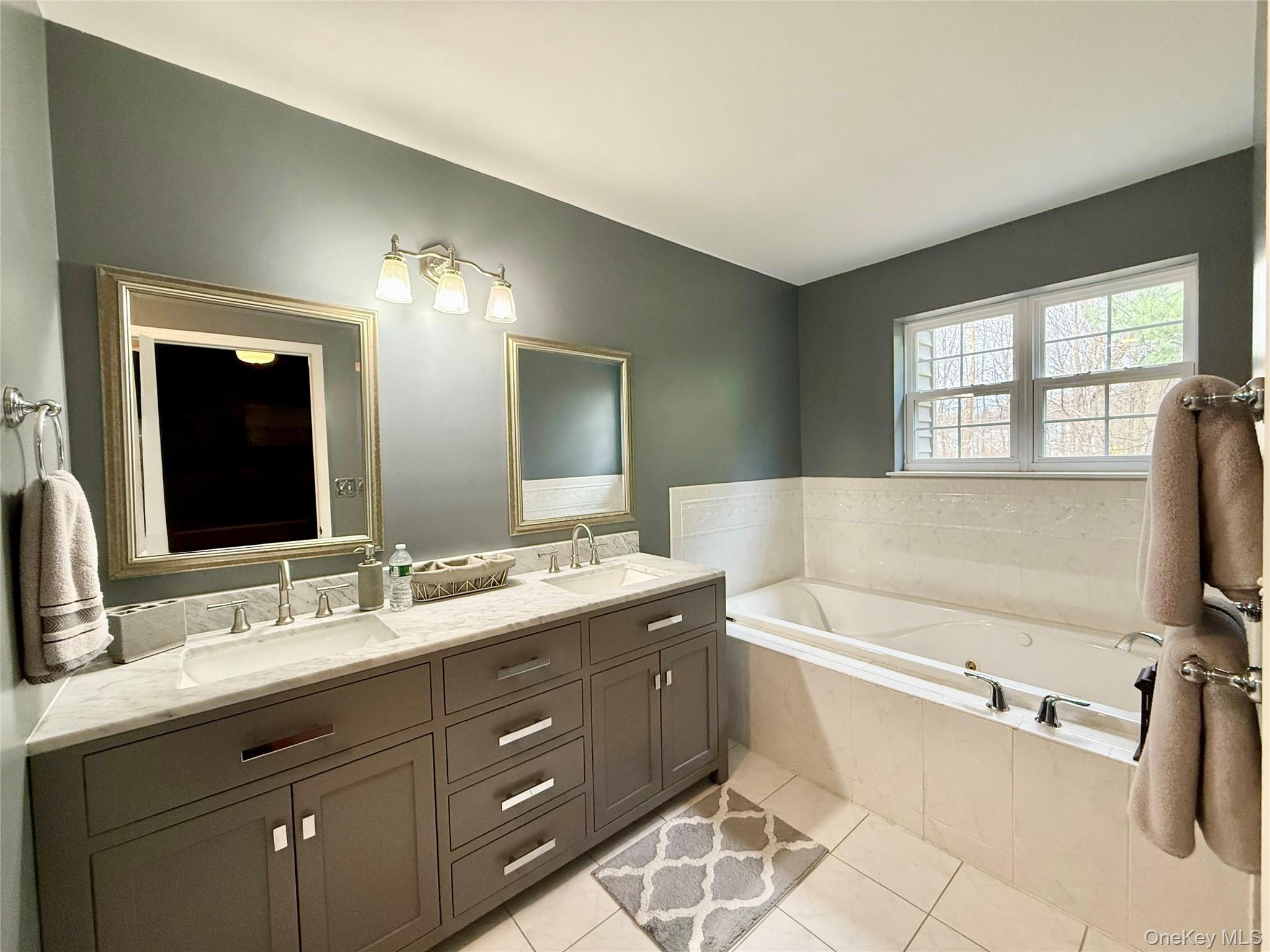 #15 photo, 142 Pinebrook Drive, Hyde Park , NY 12538