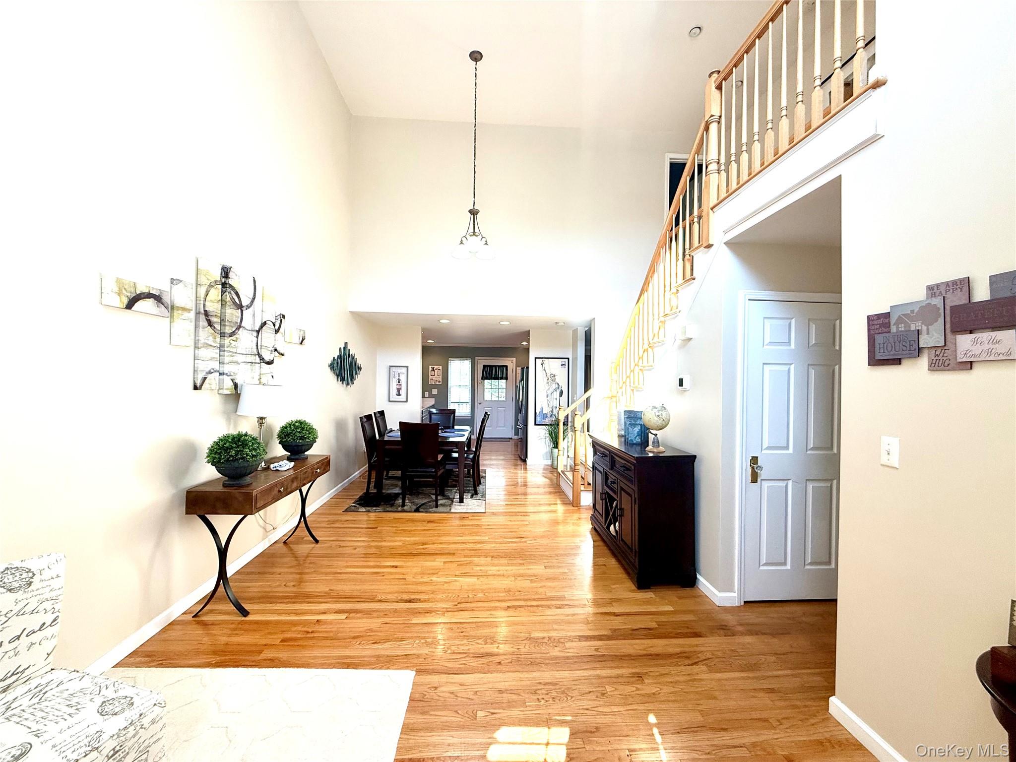 #4 photo, 142 Pinebrook Drive, Hyde Park , NY 12538