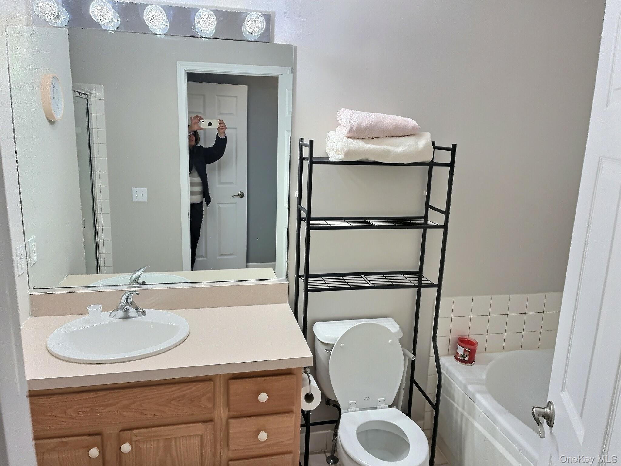 #11 photo, 5004 Boulder Way, Wappingers Falls , NY 12590