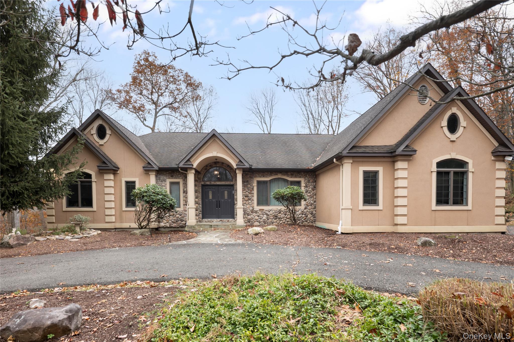 #1 photo, 16 S De Baun Avenue, Airmont , NY 10901