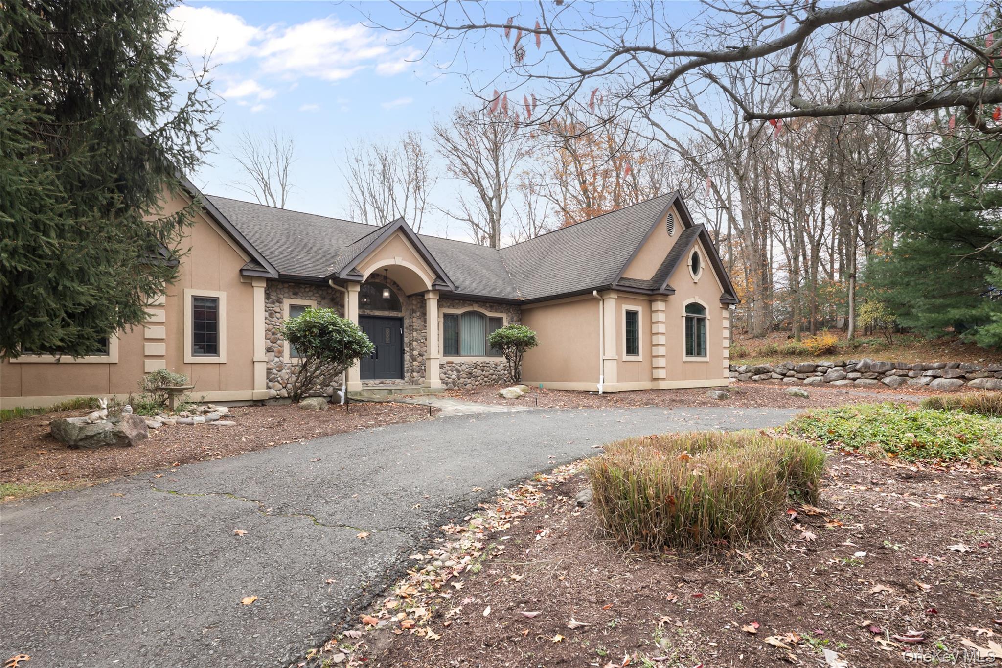 #6 photo, 16 S De Baun Avenue, Airmont , NY 10901