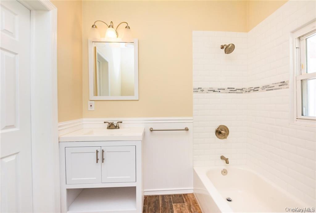 #4 photo, 17 Landscape Avenue, Yonkers , NY 10705