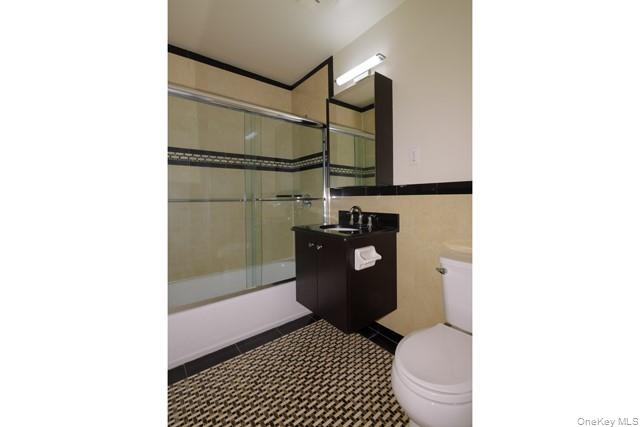 #8 photo, 118 Carleton Avenue, Islip Terrace , NY 11752