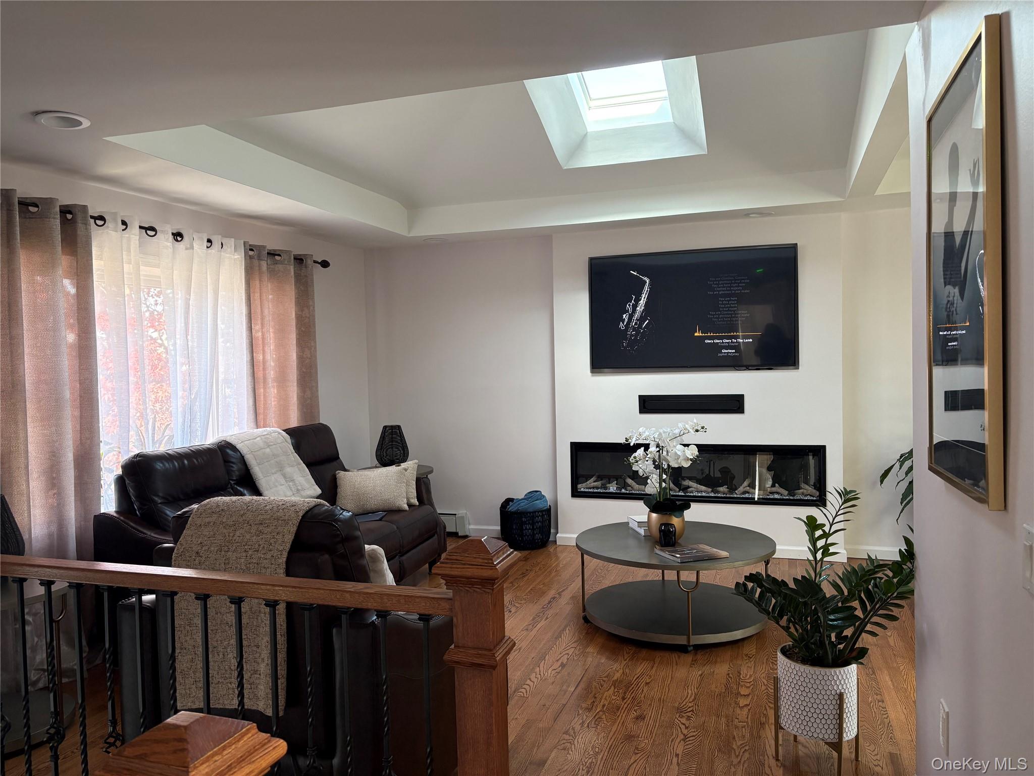 #12 photo, 648 Molloy Street, Copiague , NY 11726