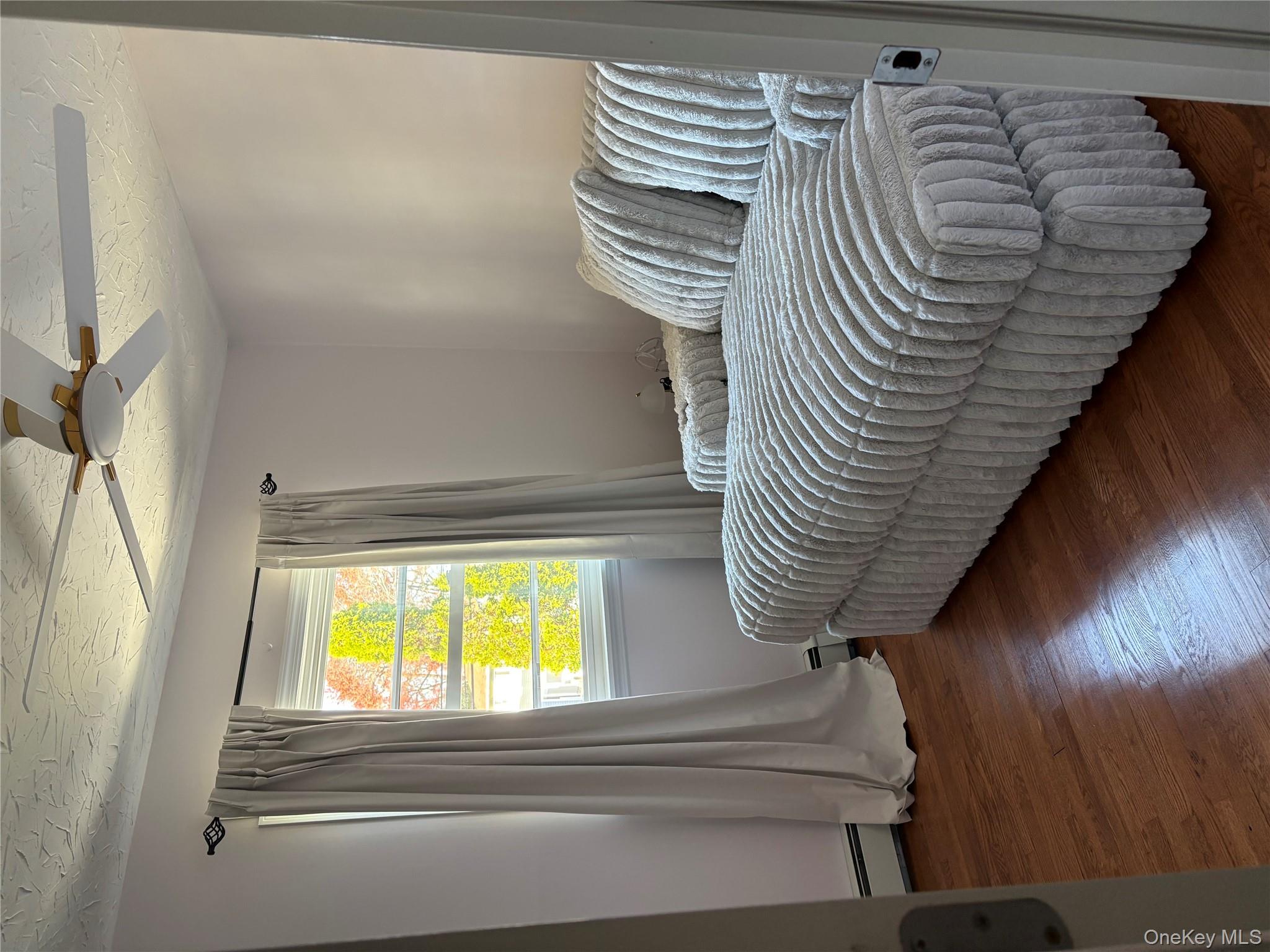 #17 photo, 648 Molloy Street, Copiague , NY 11726