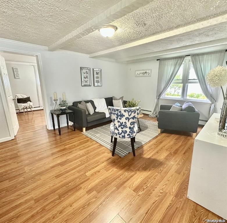 #20 photo, 648 Molloy Street, Copiague , NY 11726