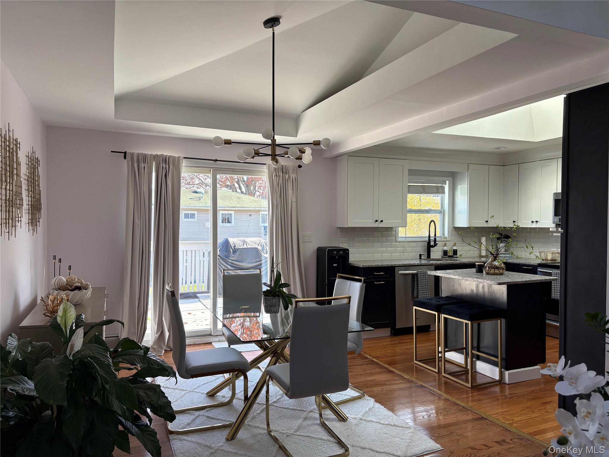 #8 photo, 648 Molloy Street, Copiague , NY 11726