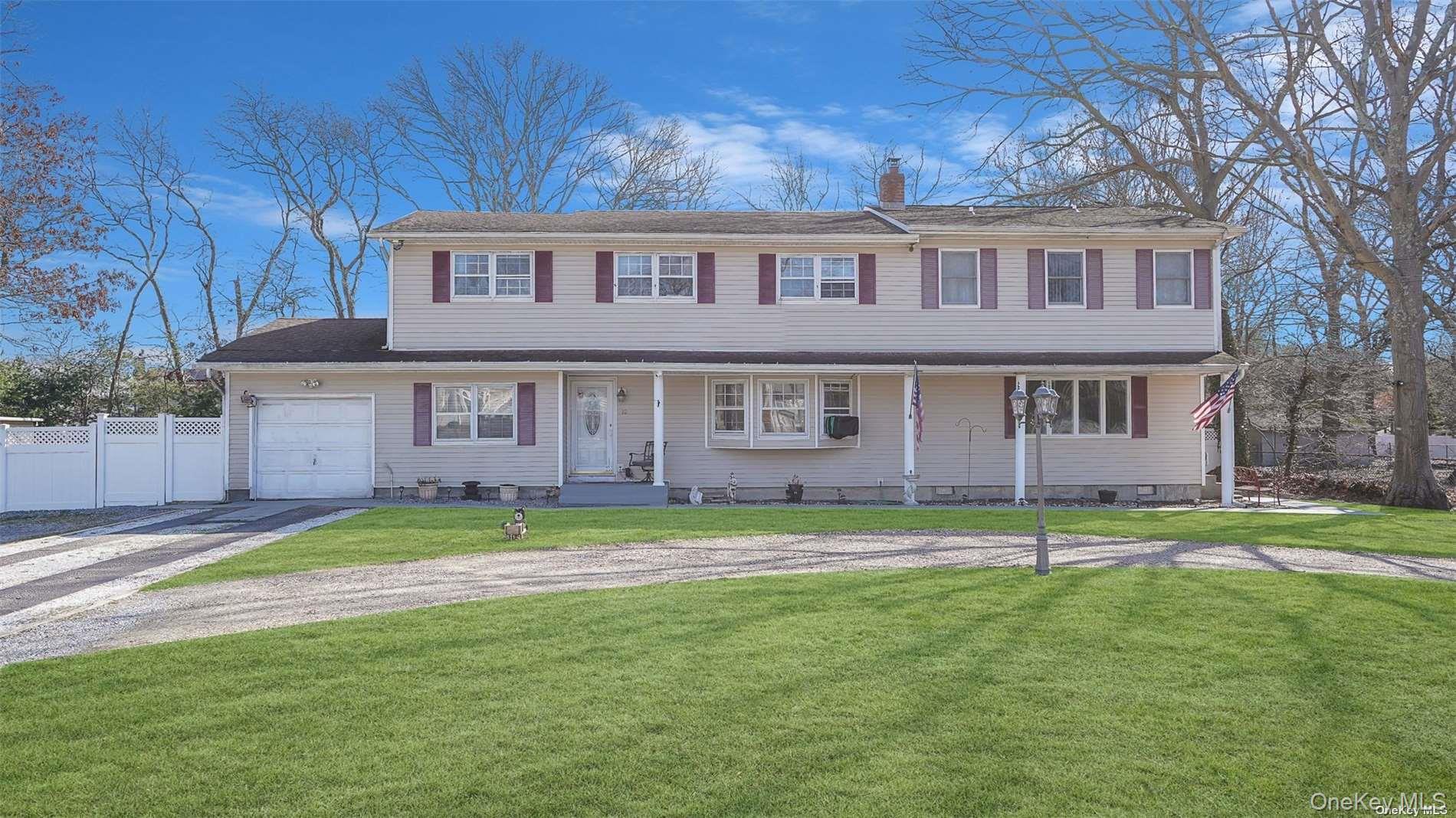 #3 photo, 10 Maria Court, サフォーク郡 Holbrook , NY 11741