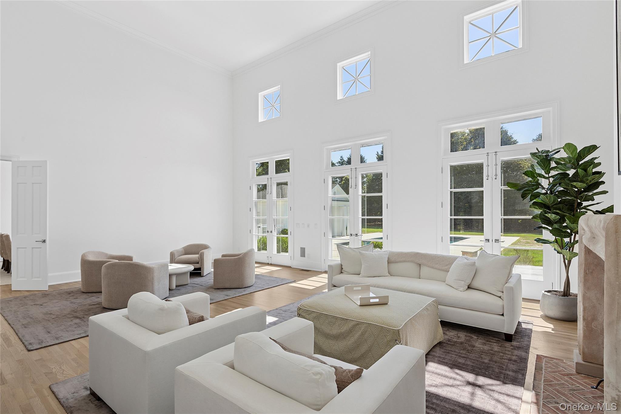 #11 photo, 344 Great Plains Road, Southampton , NY 11968