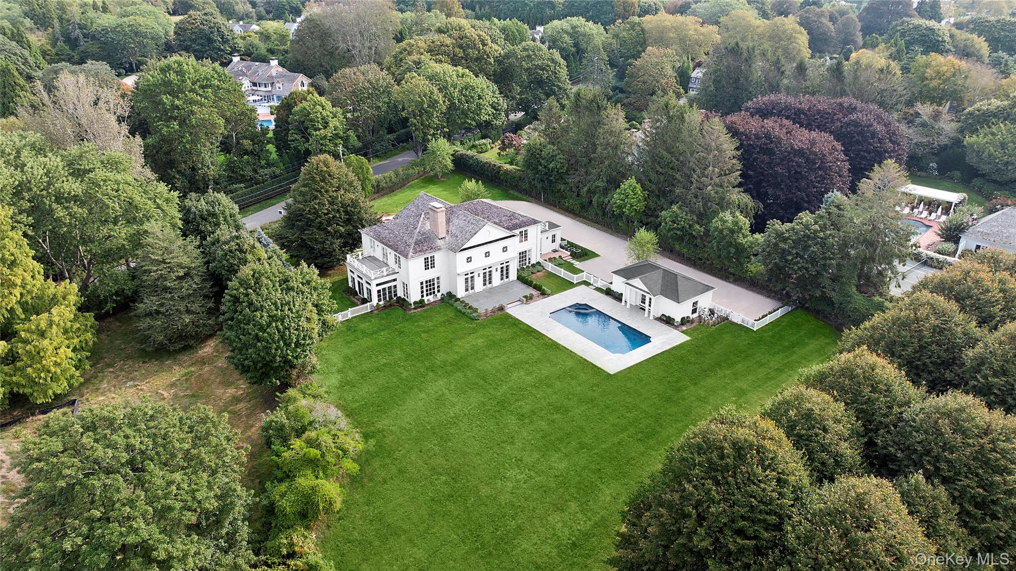 #2 photo, 344 Great Plains Road, Southampton , NY 11968