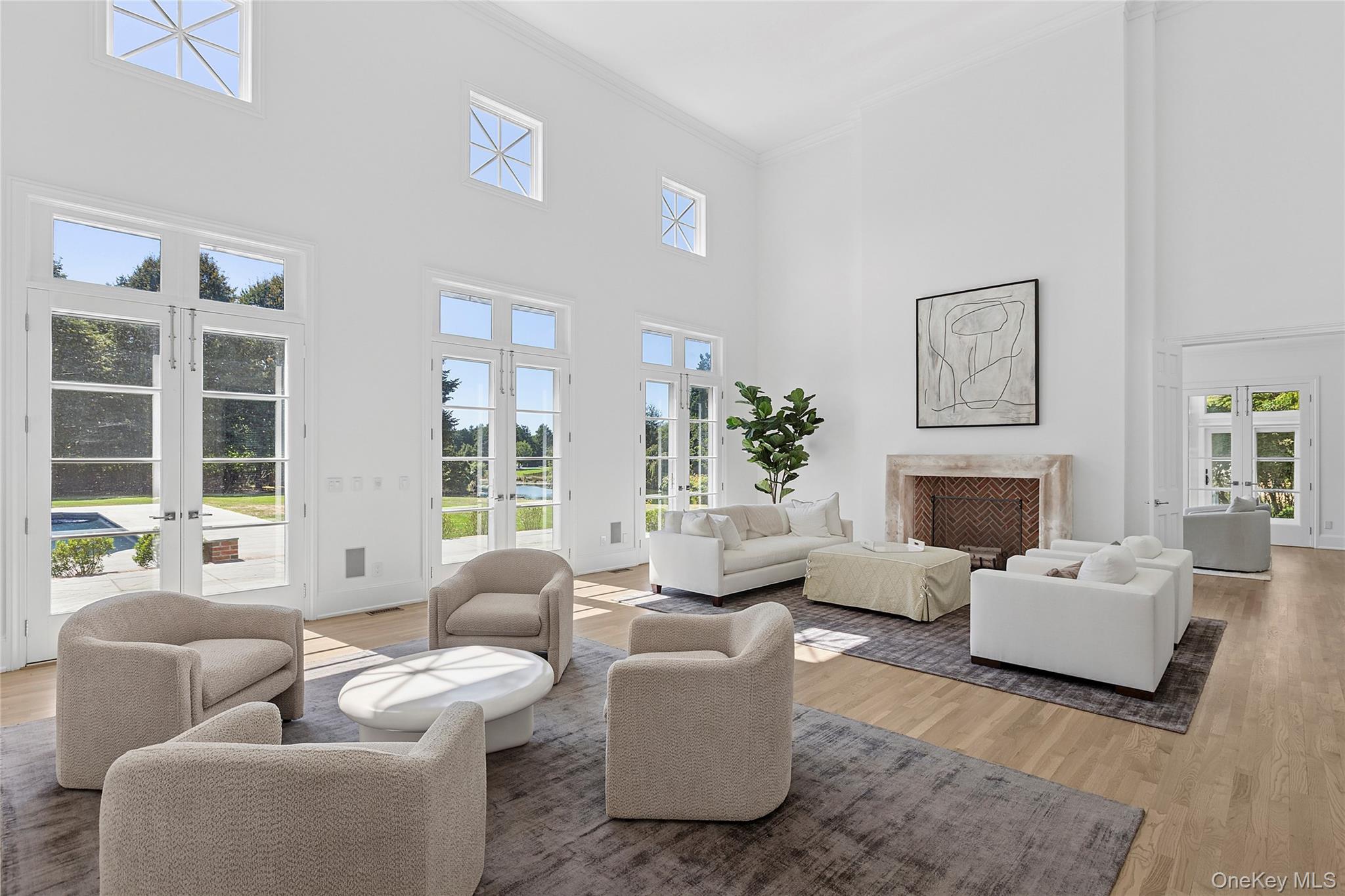 #7 photo, 344 Great Plains Road, Southampton , NY 11968