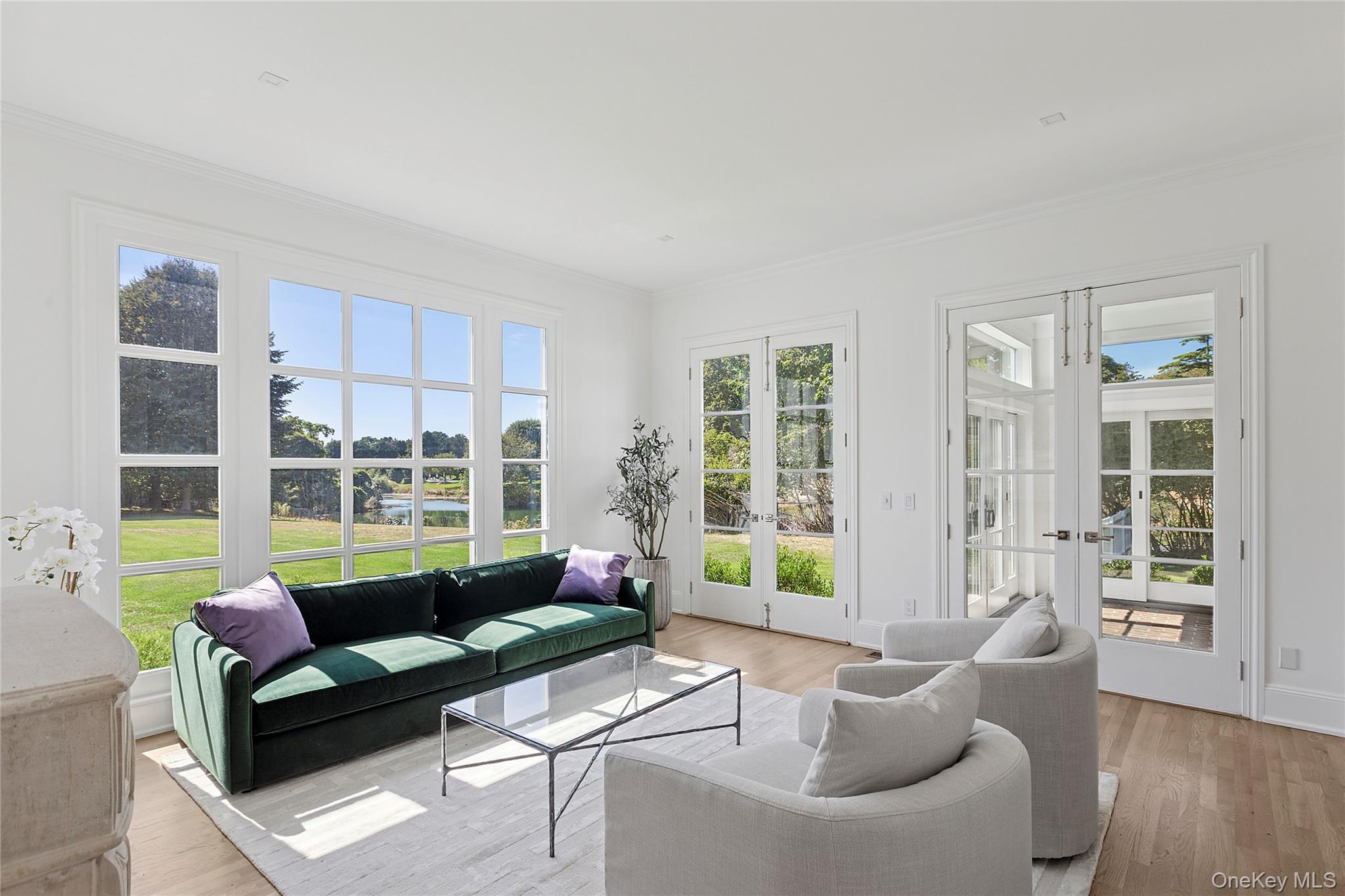 #8 photo, 344 Great Plains Road, Southampton , NY 11968