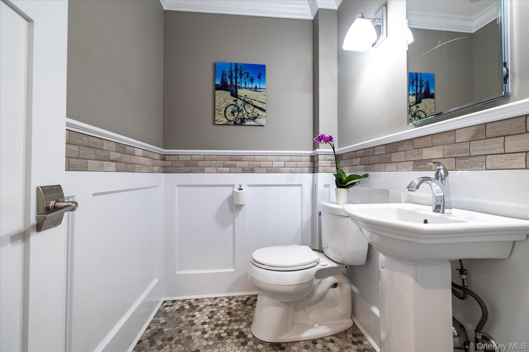 #15 photo, 452 Westminster Road, Rockville Centre , NY 11570