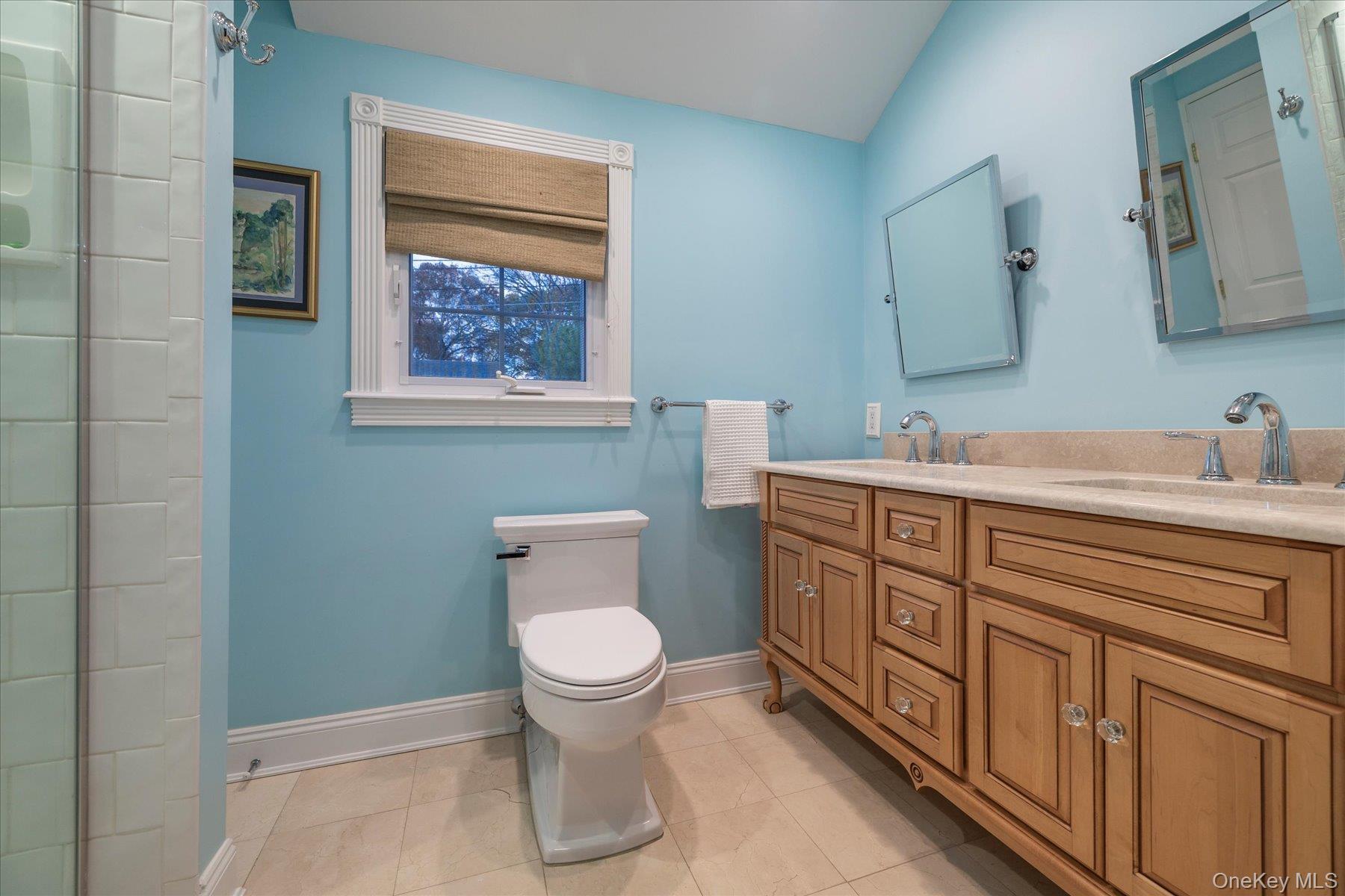 #18 photo, 452 Westminster Road, Rockville Centre , NY 11570