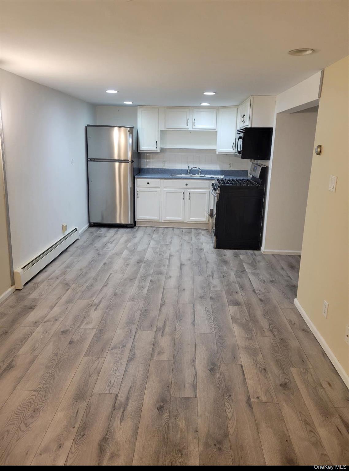 #7 photo, 37 Knollcrest Avenue, Farmingville , NY 11738