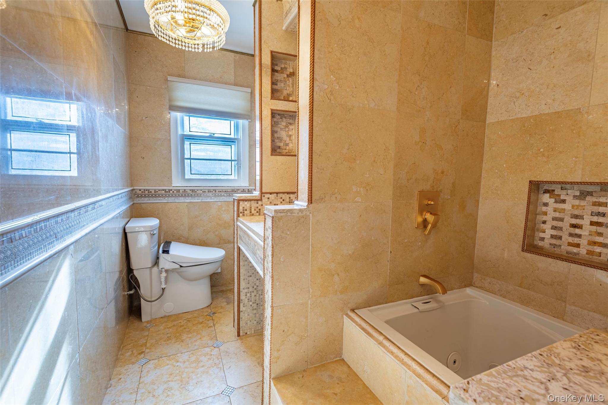 #10 photo, 244-19 Grand Central Parkway, Douglaston , NY 11362