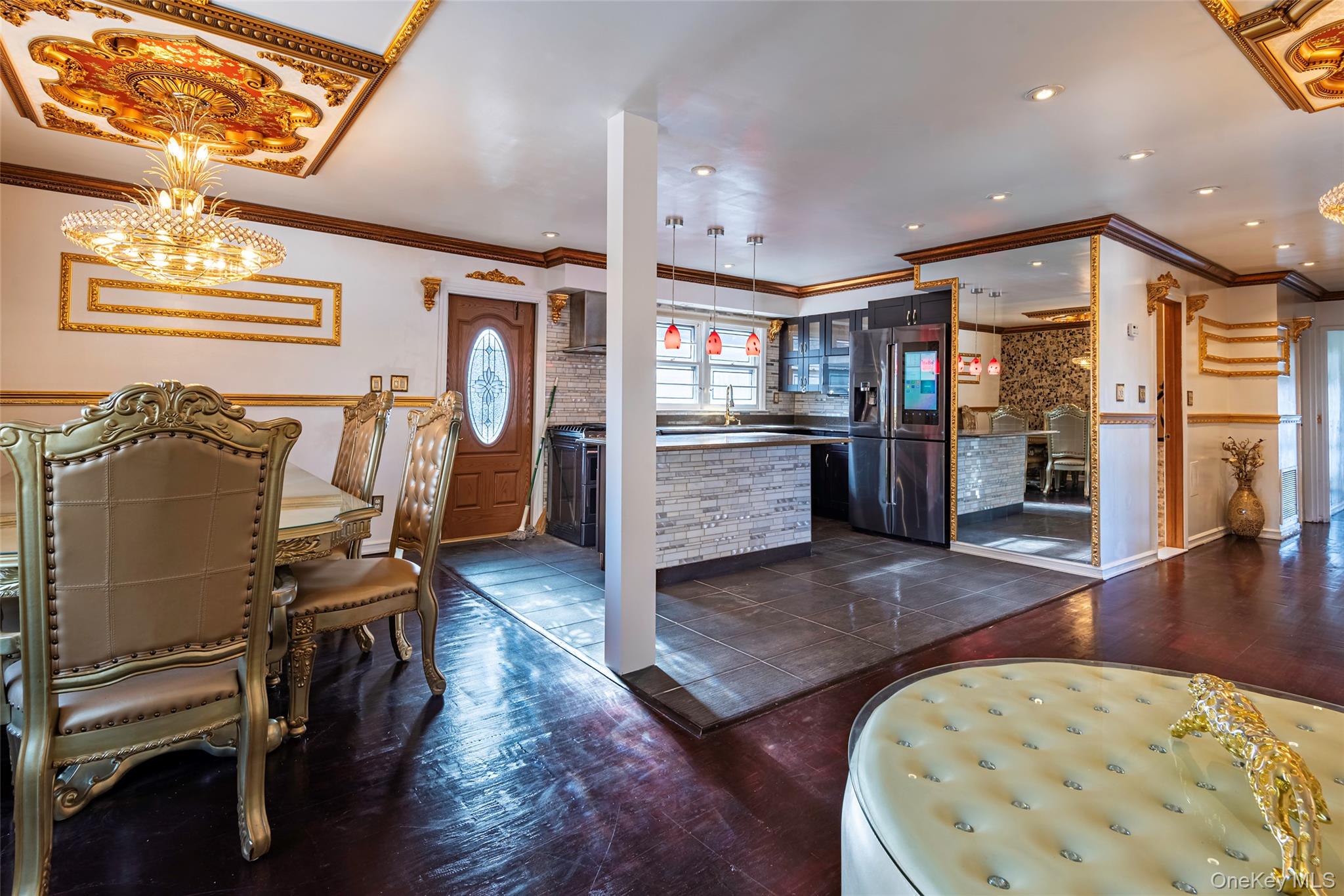 #6 photo, 244-19 Grand Central Parkway, Douglaston , NY 11362