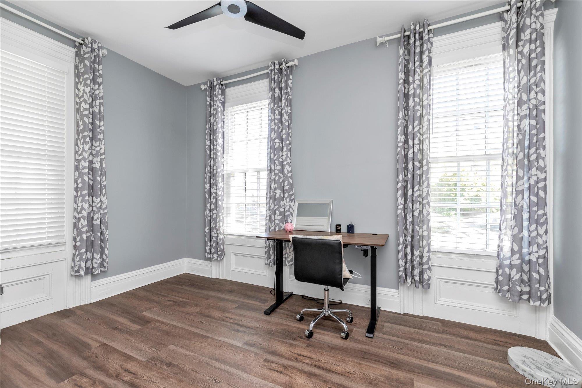 #18 photo, 39-26/24 213 Street, Bayside , NY 11361