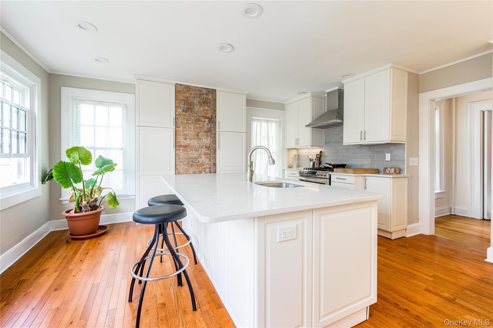 #2 photo, 39-26/24 213 Street, Bayside , NY 11361