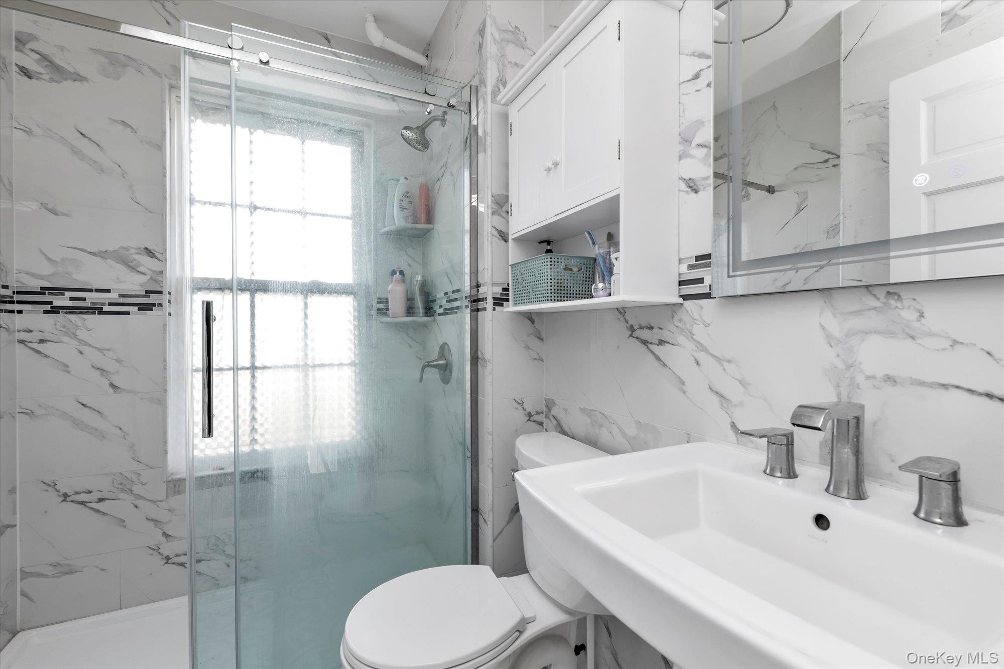 #5 photo, 39-26/24 213 Street, Bayside , NY 11361