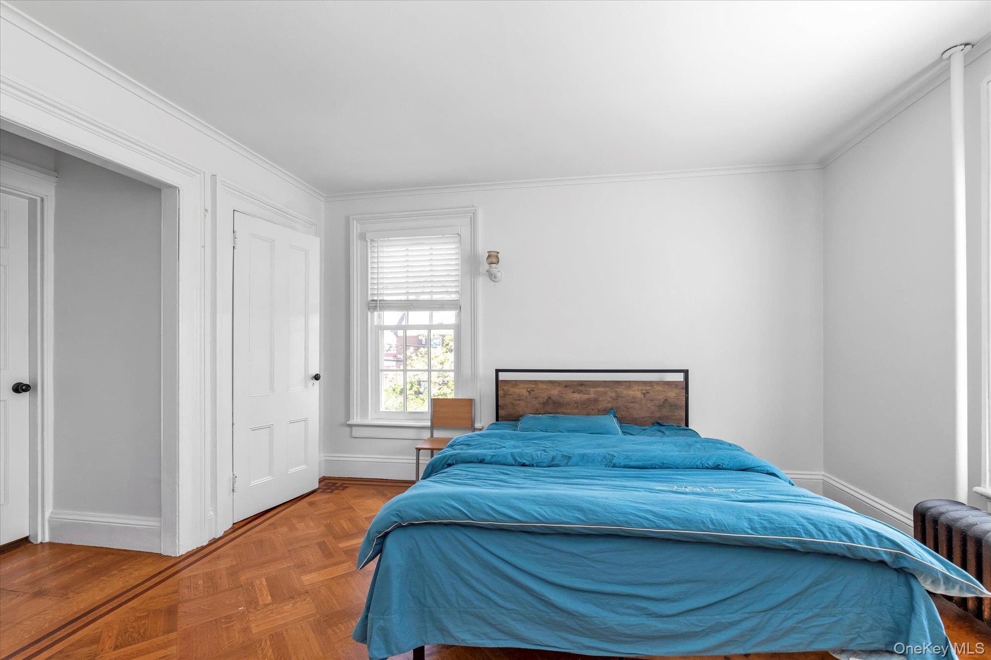 #8 photo, 39-26/24 213 Street, Bayside , NY 11361