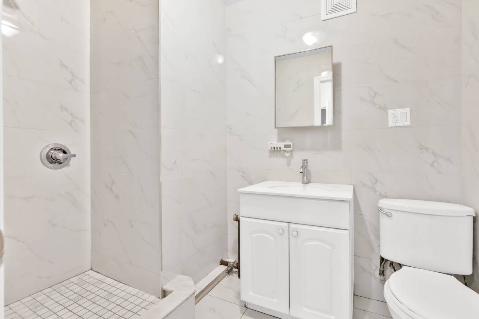 #33 photo, 7-06 College Point ave, College Point , NY 11356