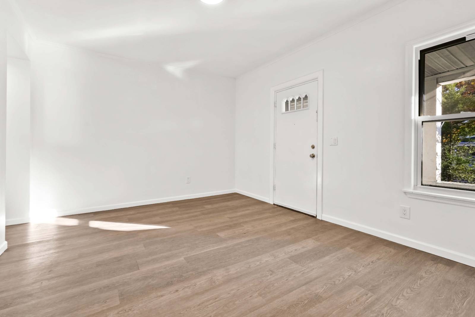 #4 photo, 7-06 College Point ave, College Point , NY 11356